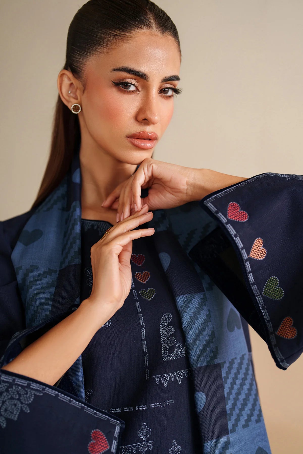JZ-UW-D0229-0 | EMBROIDERED KHADDAR | Jazmin