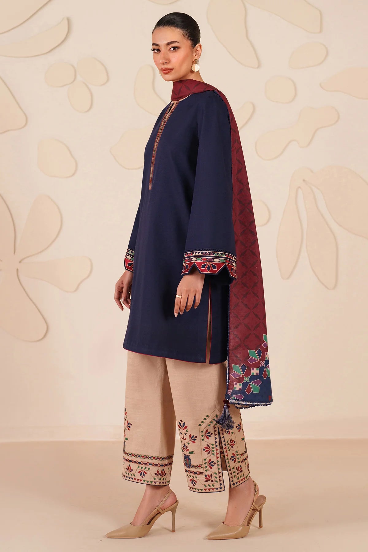 JZ-UW-D0219-0 | EMBROIDERED KHADDAR | Jazmin