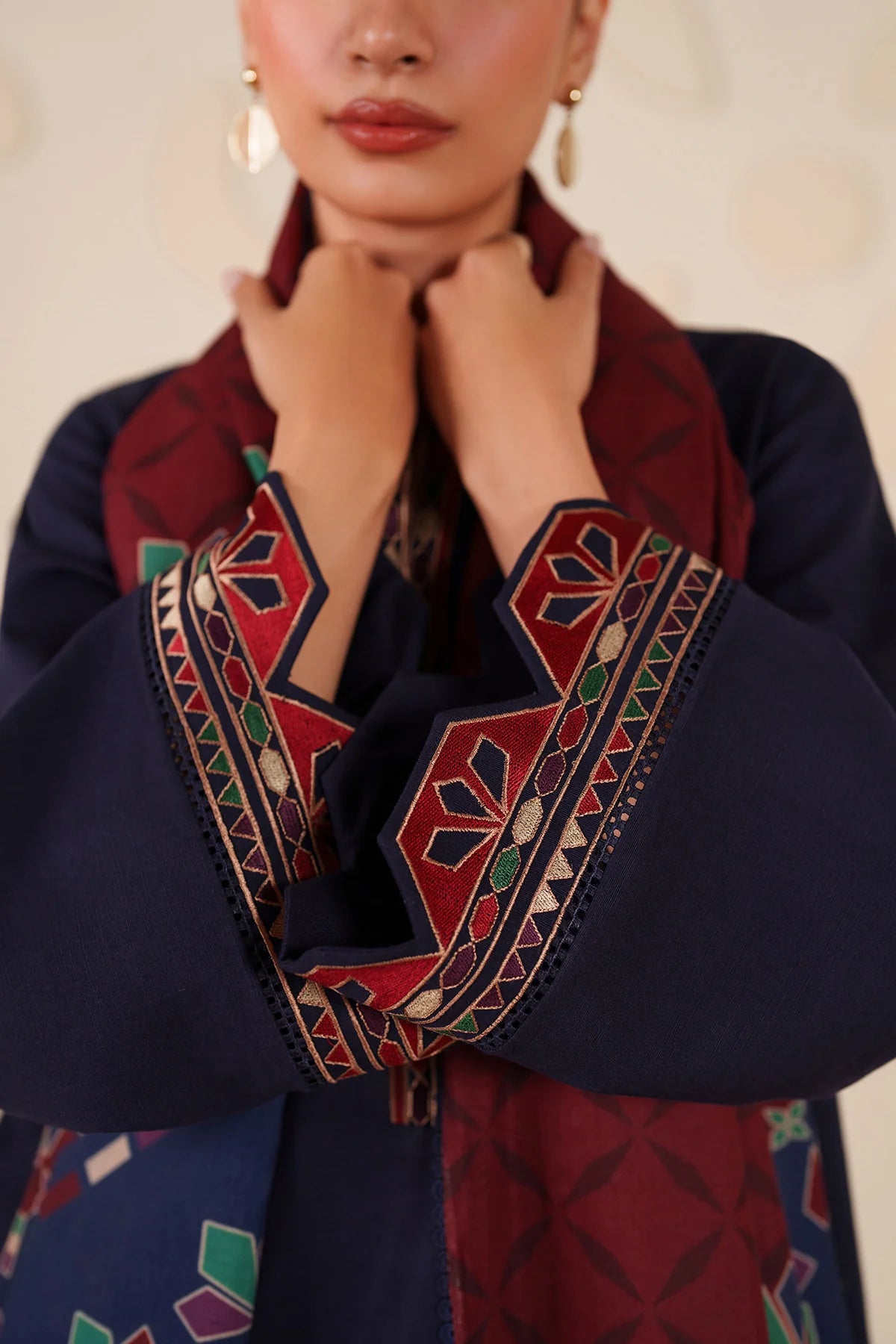 JZ-UW-D0219-0 | EMBROIDERED KHADDAR | Jazmin