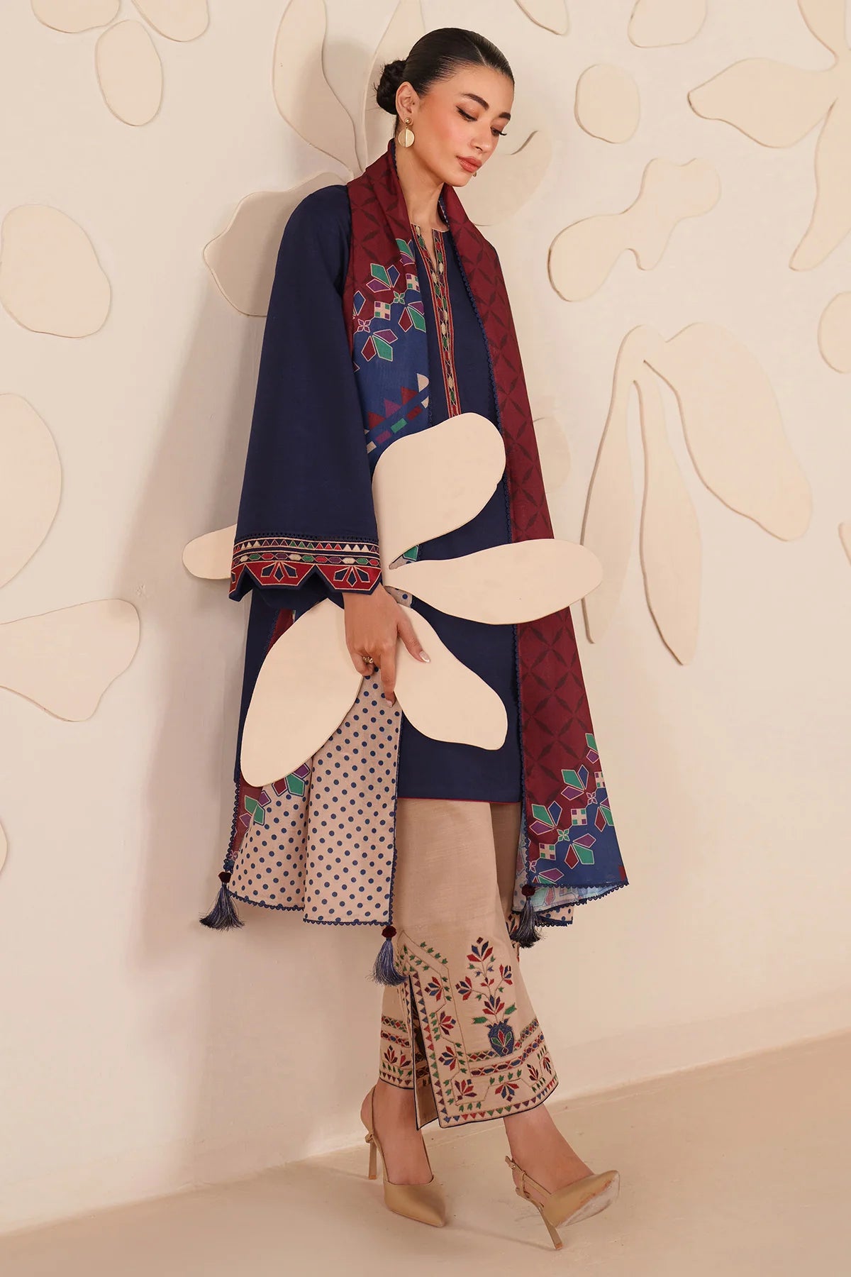 JZ-UW-D0219-0 | EMBROIDERED KHADDAR | Jazmin