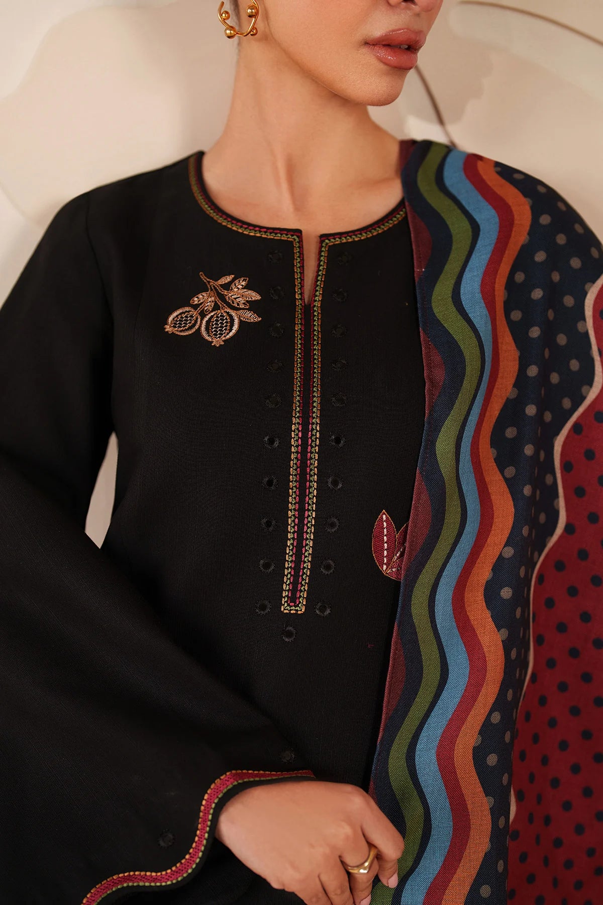 JZ-UW-D0223-0 | EMBROIDERED KHADDAR | Jazmin