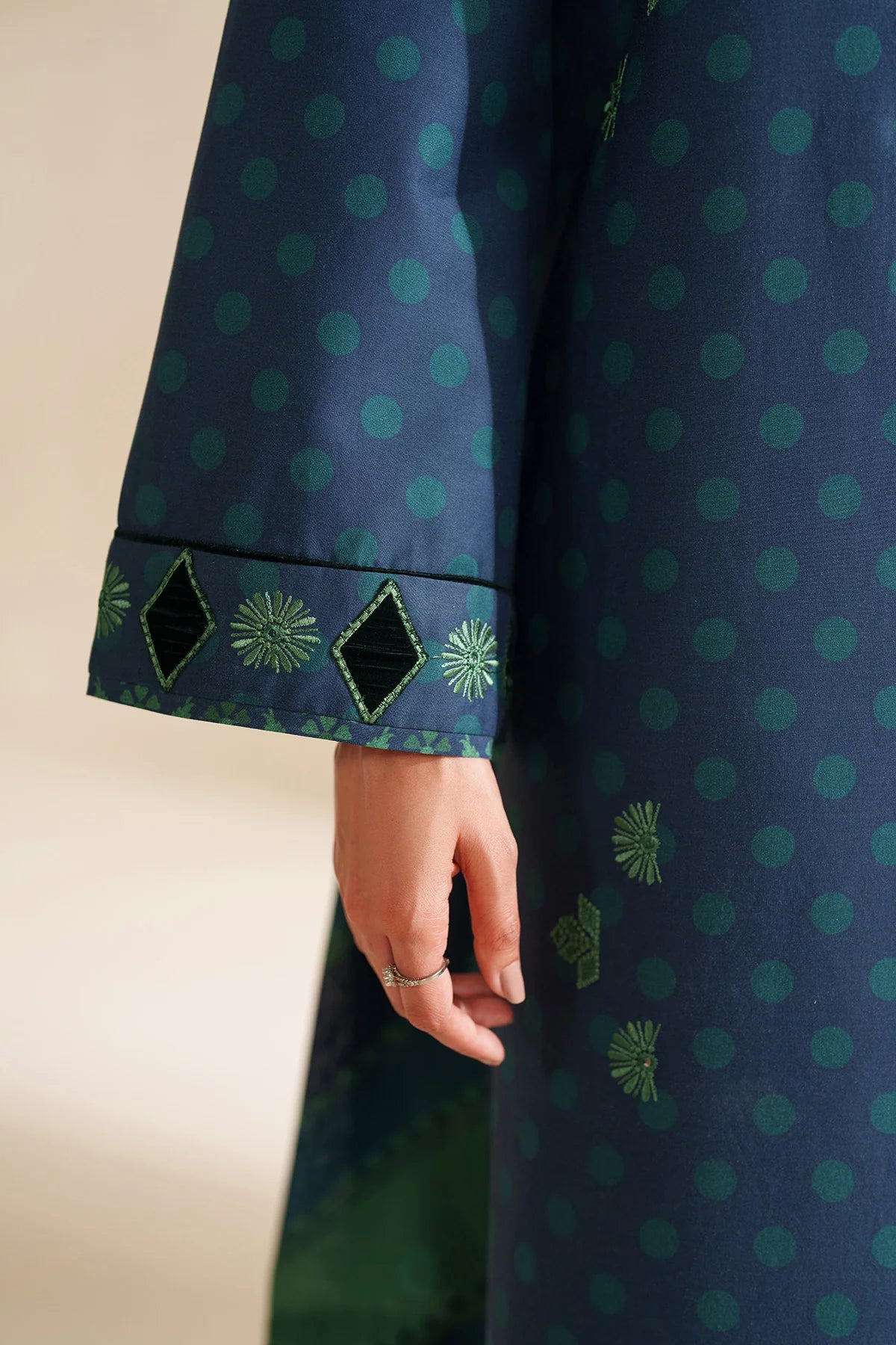 JZ-UW-D0222-0 | EMBROIDERED PREMIUM VISCOSE | Jazmin