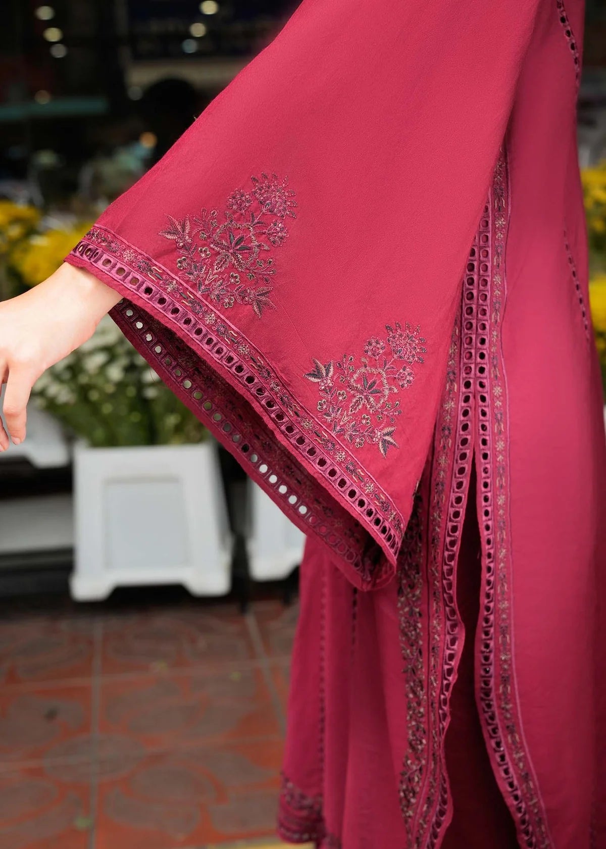 B02-05 | WINTER CLASSICS' 25 | LAJ BY LAJWANTI