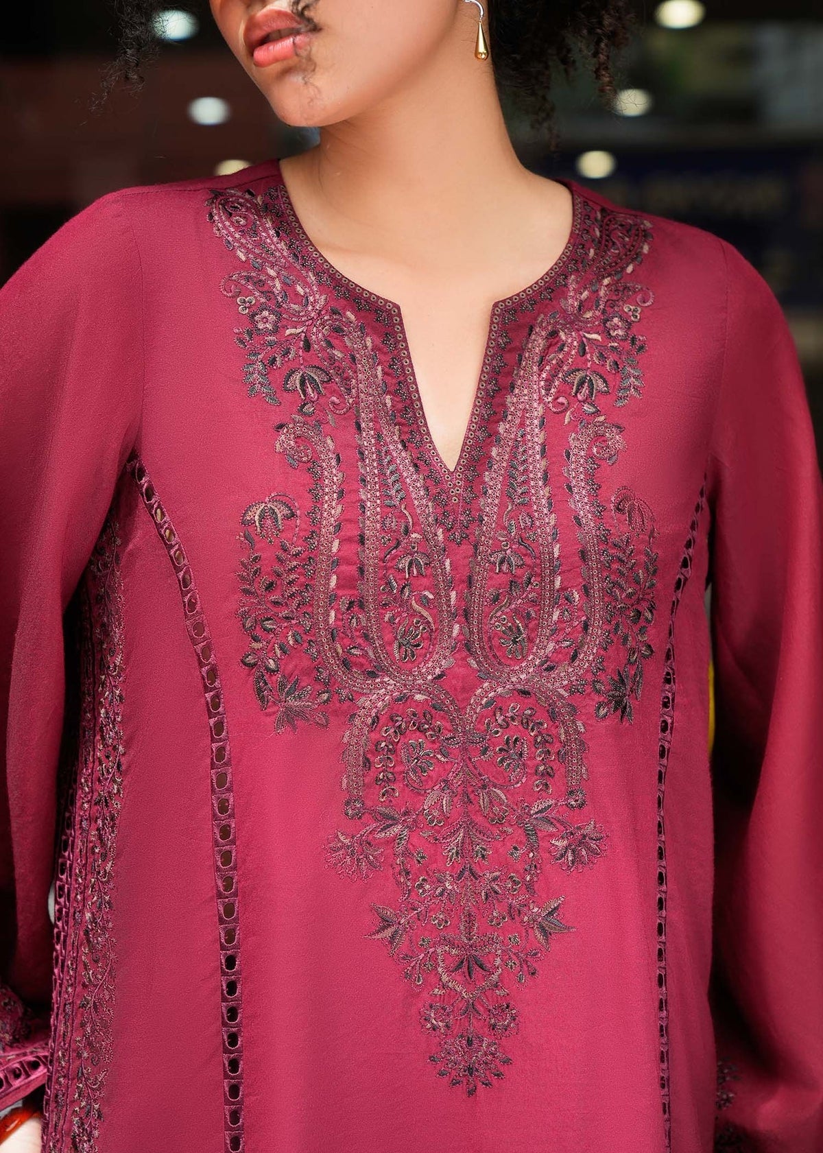 B02-05 | WINTER CLASSICS' 25 | LAJ BY LAJWANTI