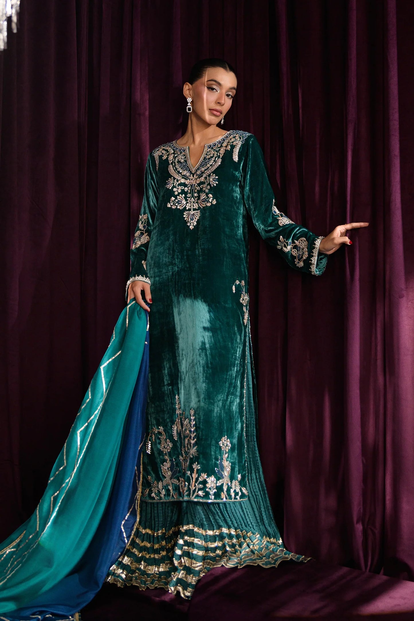 Skyline | Mara Velvet Luxe '25 | Flairs Studio