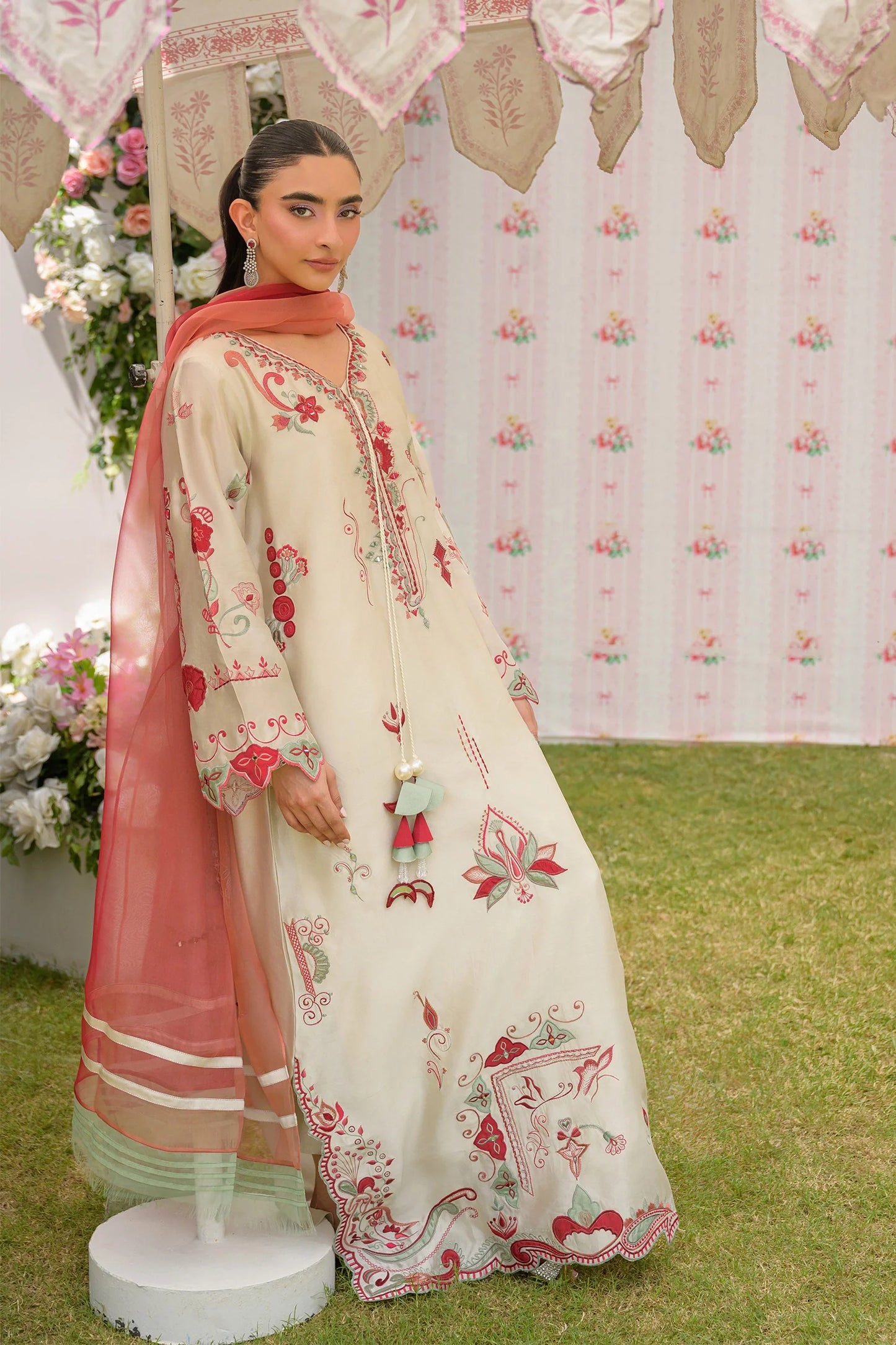 Vanilla Rose |  Siara Eid Luxe '26 | Flairs Studio
