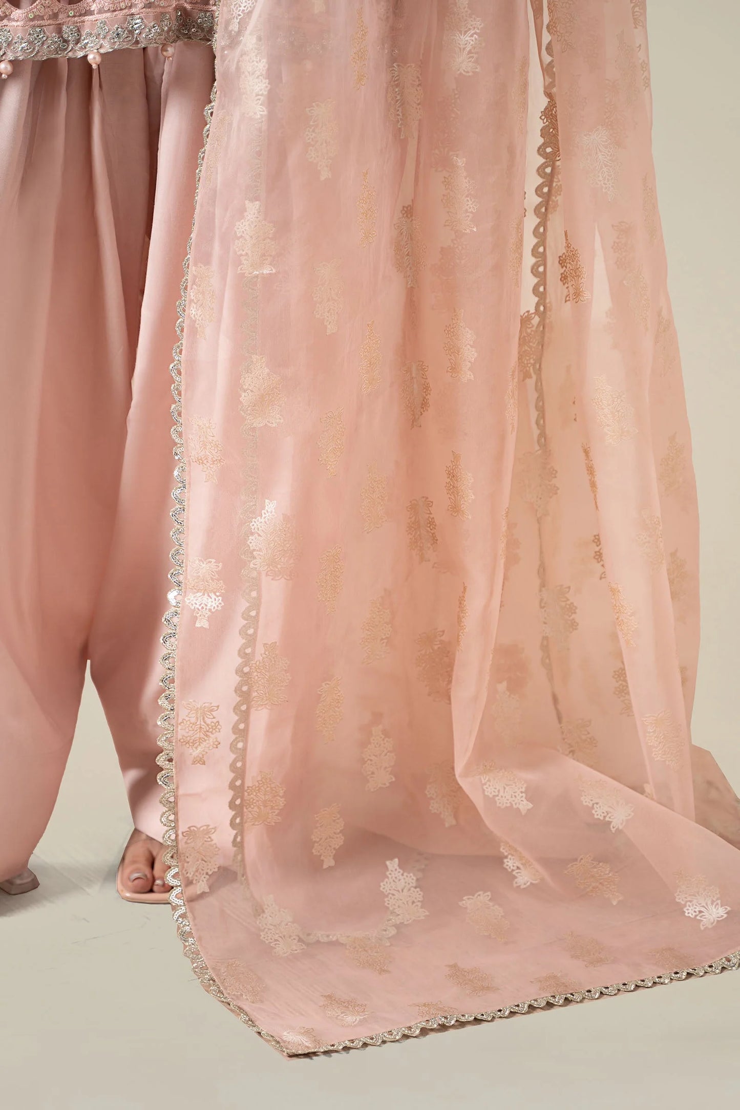 DW-EA25-13-Peach | Luxury Pret | MARIA.B