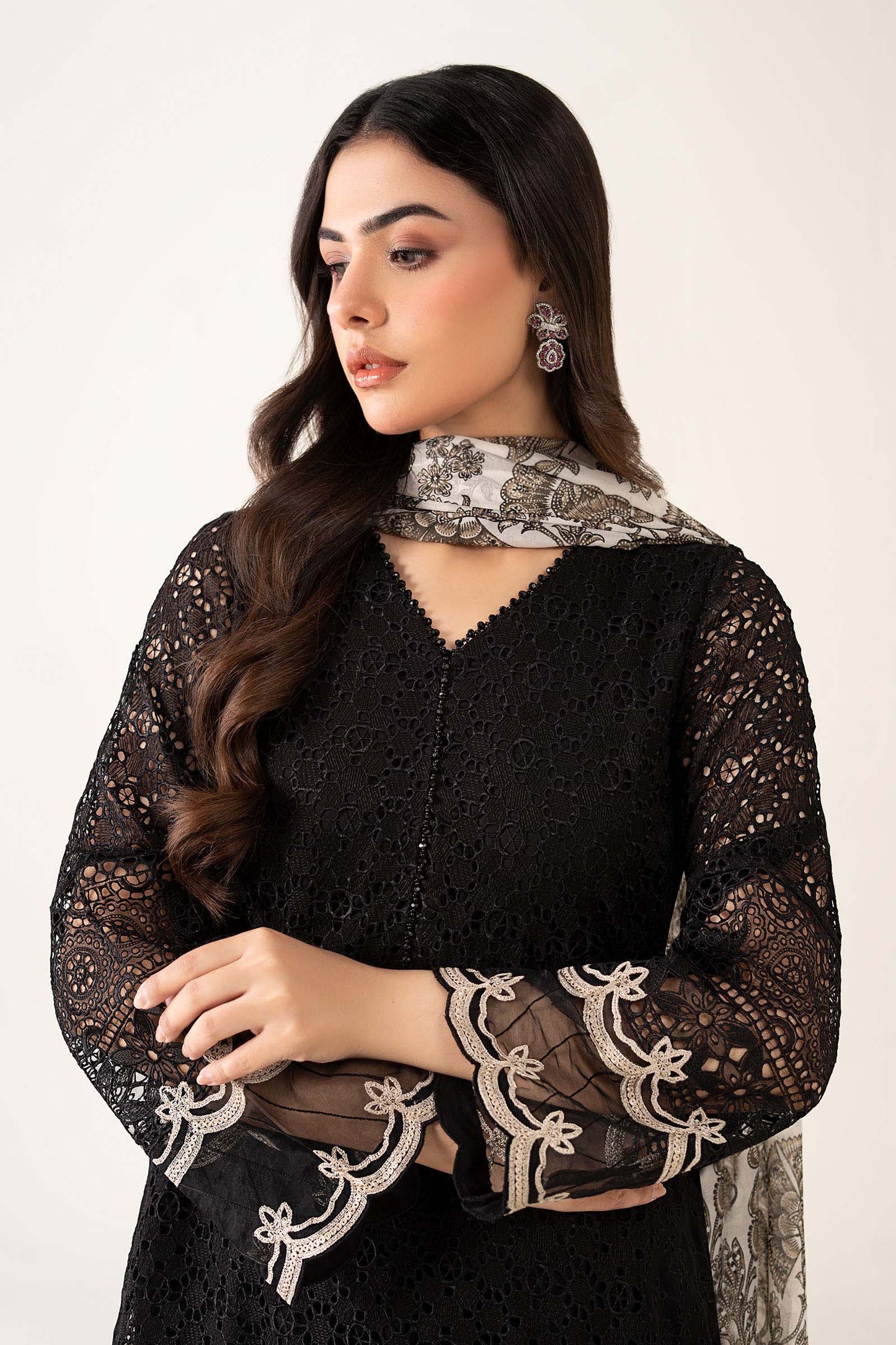 DW-MN24-10R1-Black | Luxury Pret | MARIA.B