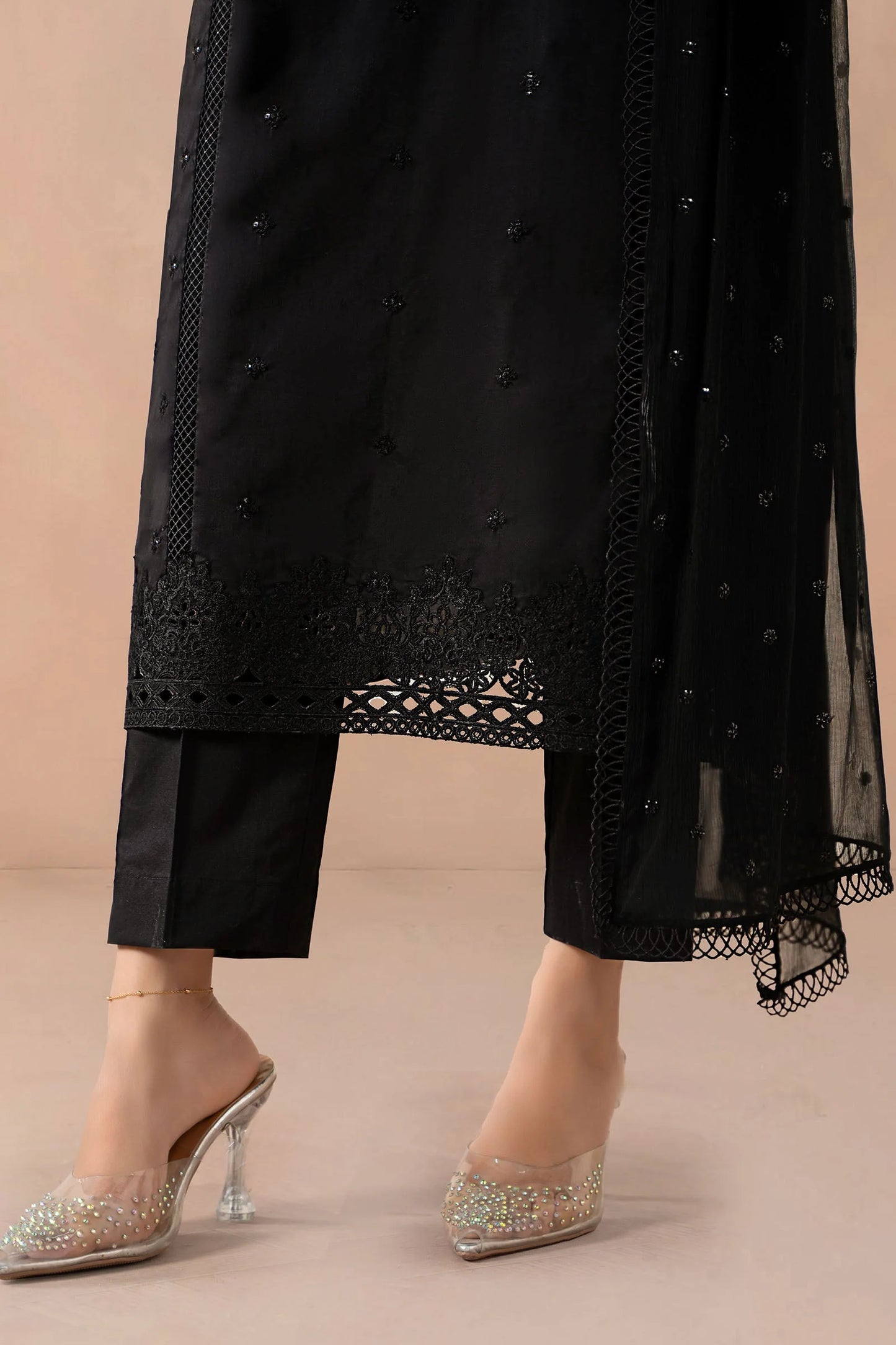 DW-MN24-12R1-Black | Luxury Pret | MARIA.B