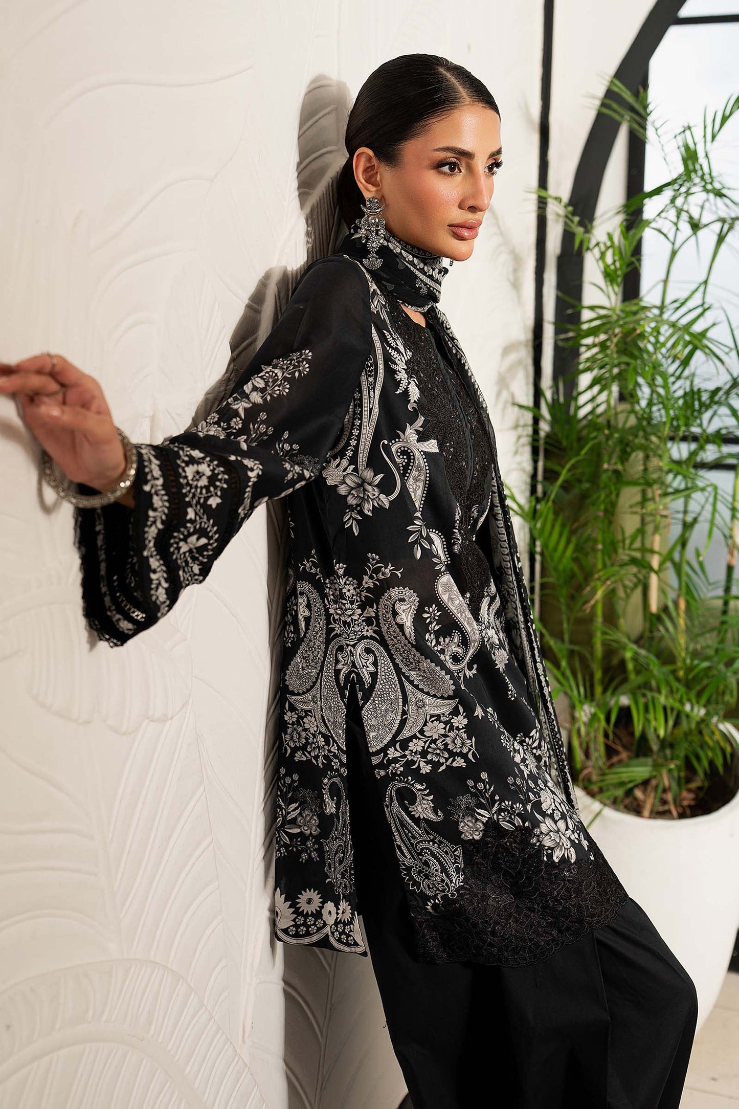 DW-MN26-02 | 3 Piece Embroidered Lawn Suit | MARIA.B