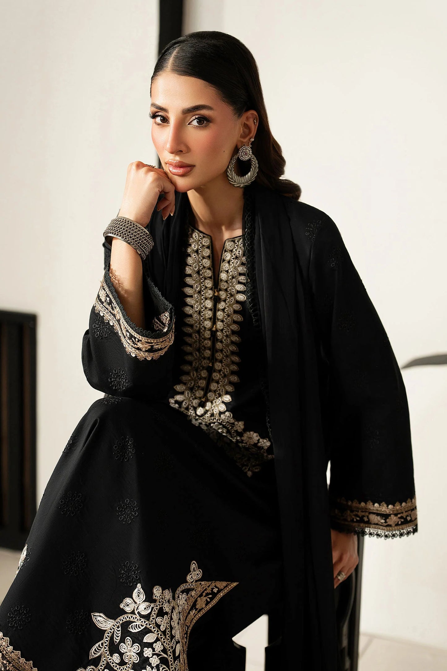 DW-MN26-04 | 3 Piece Embroidered Lawn Suit | MARIA.B