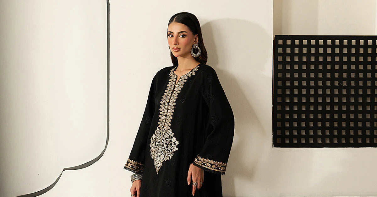 DW-MN26-04 | 3 Piece Embroidered Lawn Suit | MARIA.B