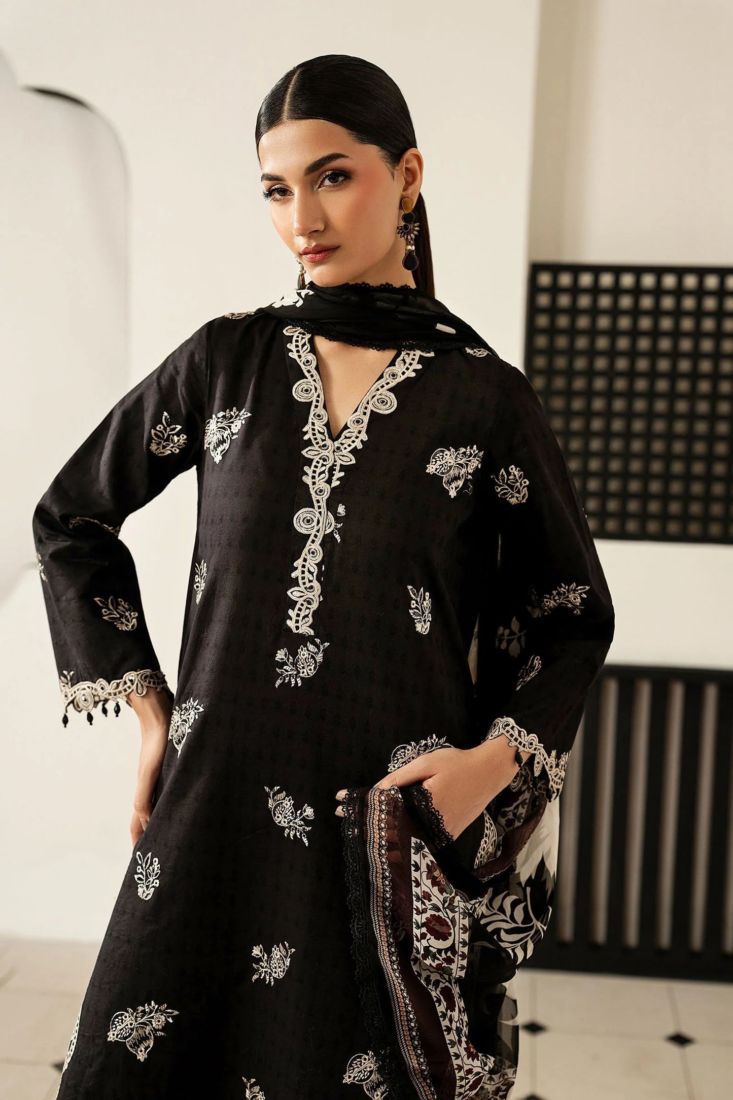 DW-MN26-11 | 3 Piece Embroidered Lawn Suit | MARIA.B