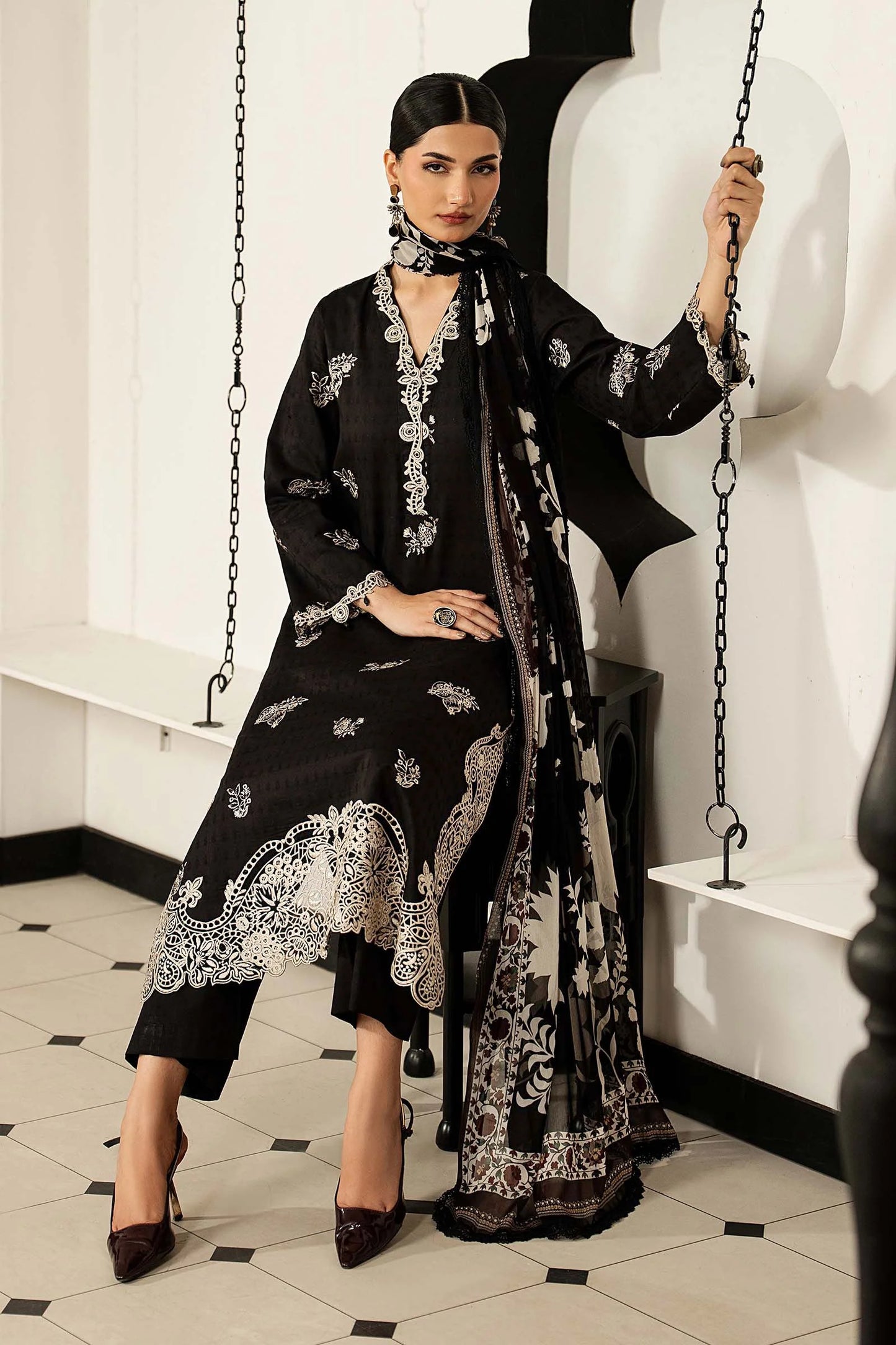 DW-MN26-11 | 3 Piece Embroidered Lawn Suit | MARIA.B
