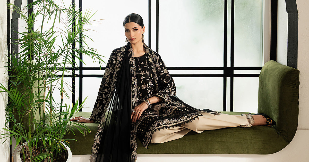 DW-MN26-12 | 3 Piece Embroidered Lawn Suit | MARIA.B