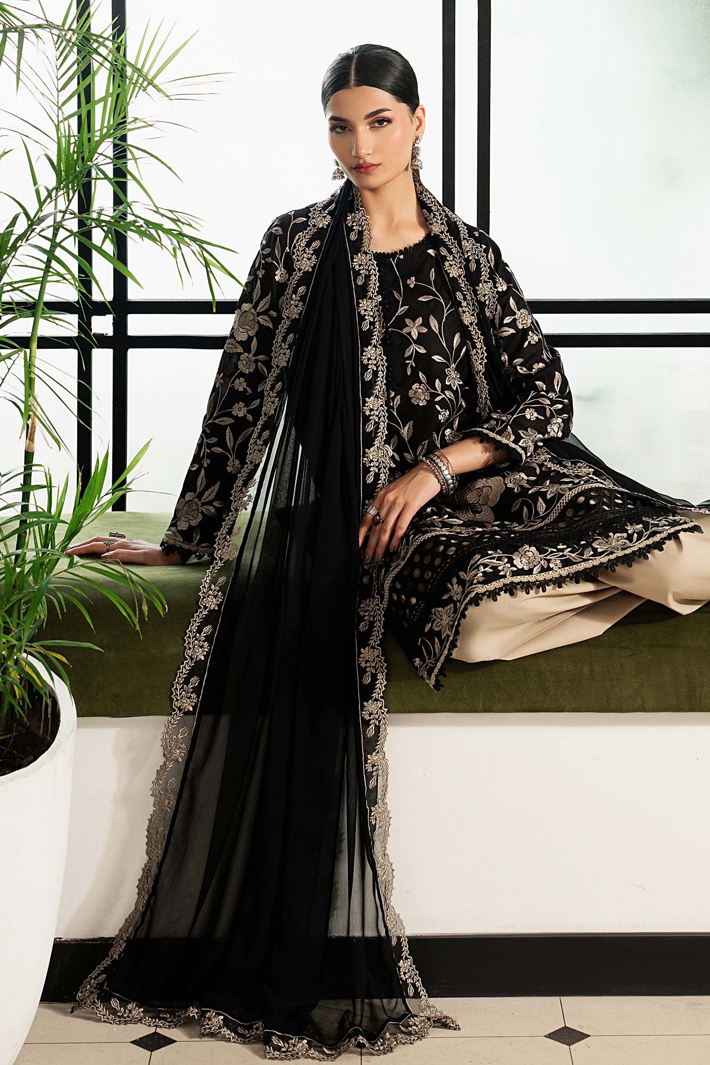 DW-MN26-12 | 3 Piece Embroidered Lawn Suit | MARIA.B
