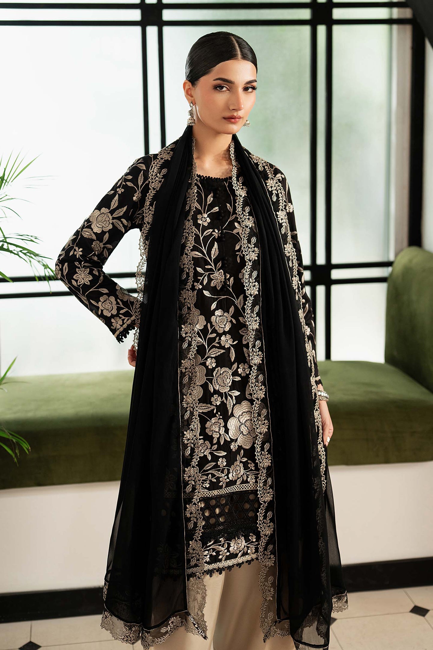 DW-MN26-12 | 3 Piece Embroidered Lawn Suit | MARIA.B