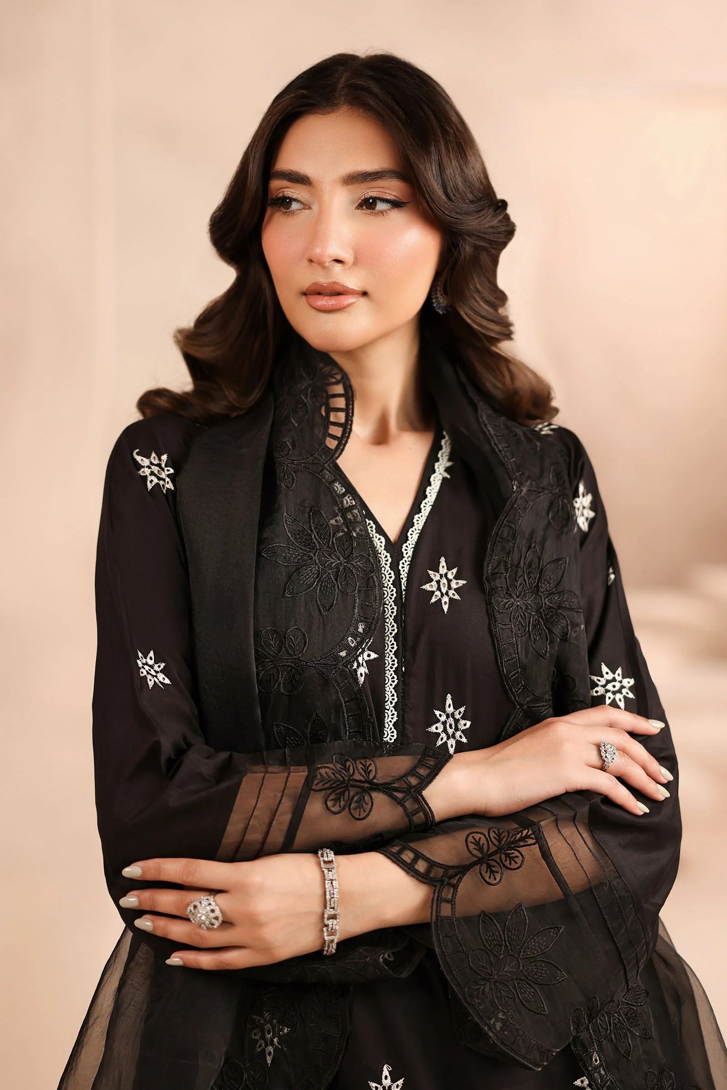 DW-MN25-01-Black | Luxury Pret | MARIA.B