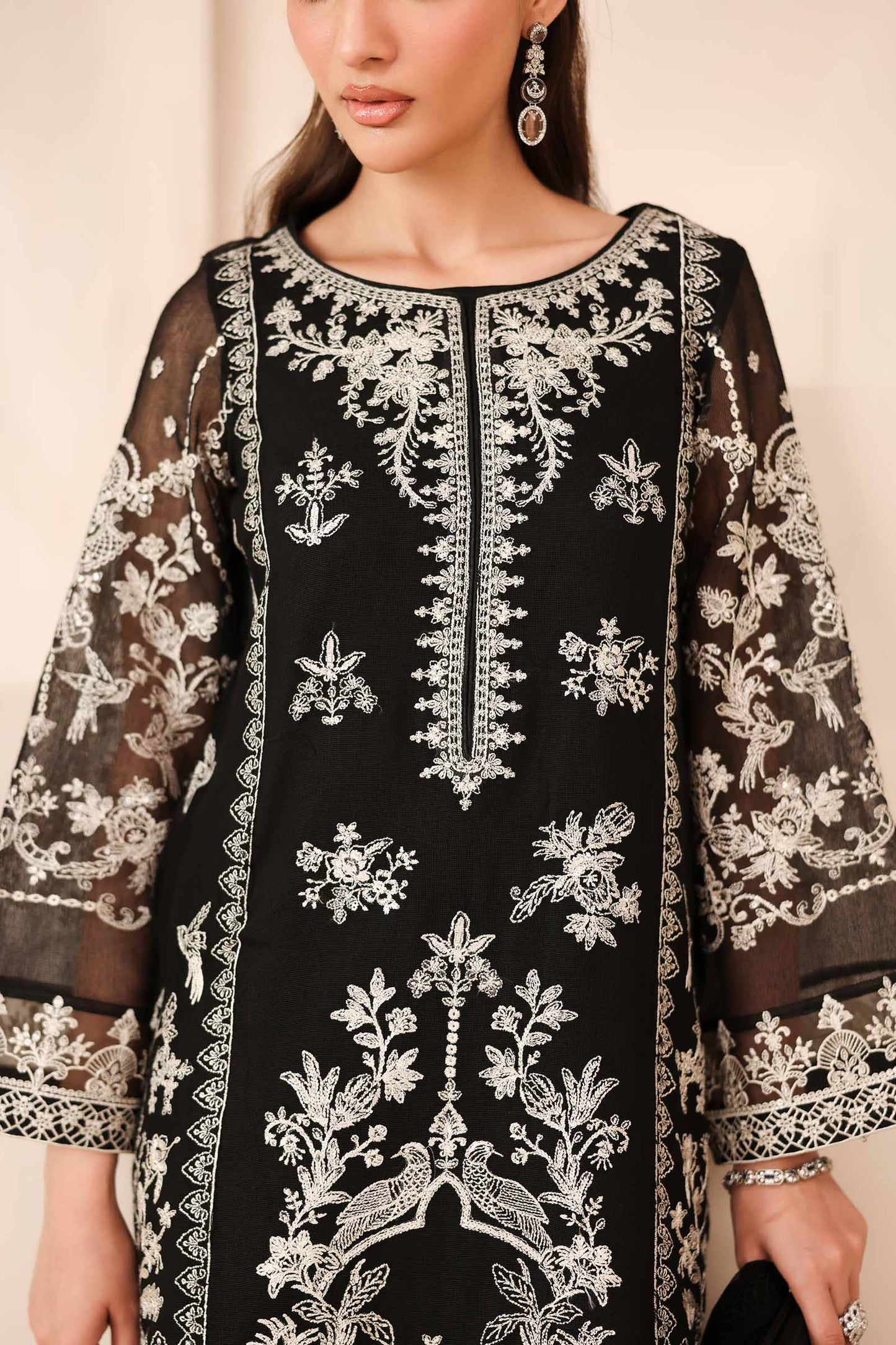 DW-MN25-03-Black | Luxury Pret | MARIA.B