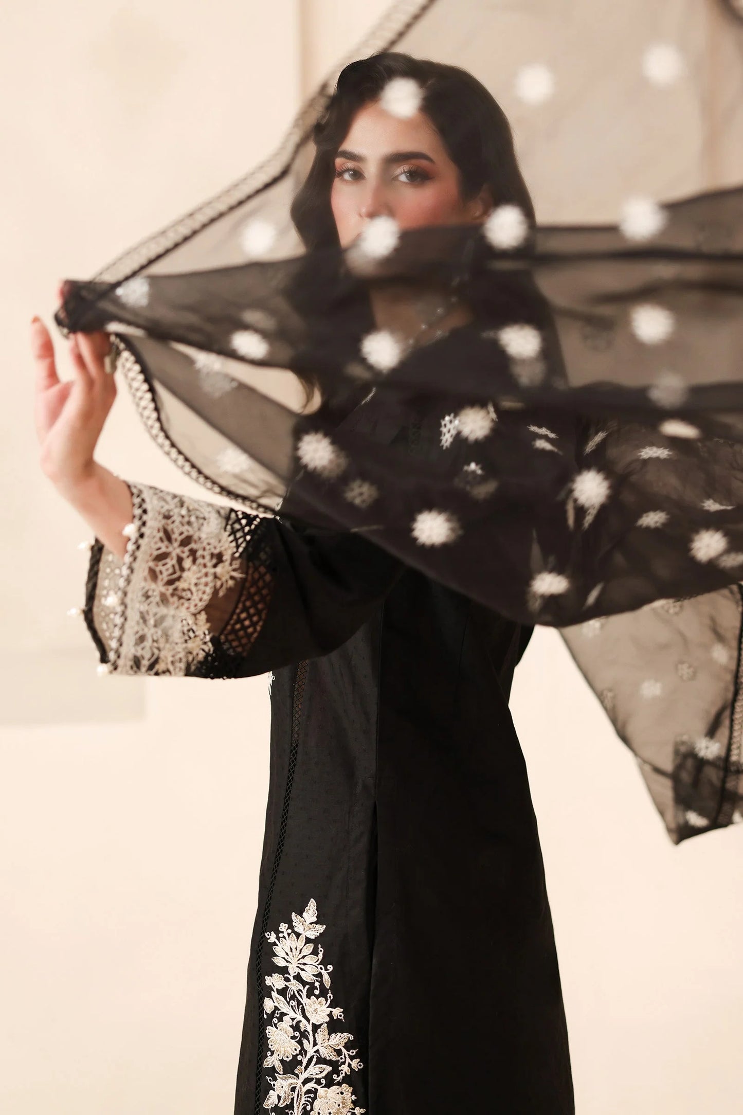 DW-MN25-13-Black | Luxury Pret | MARIA.B