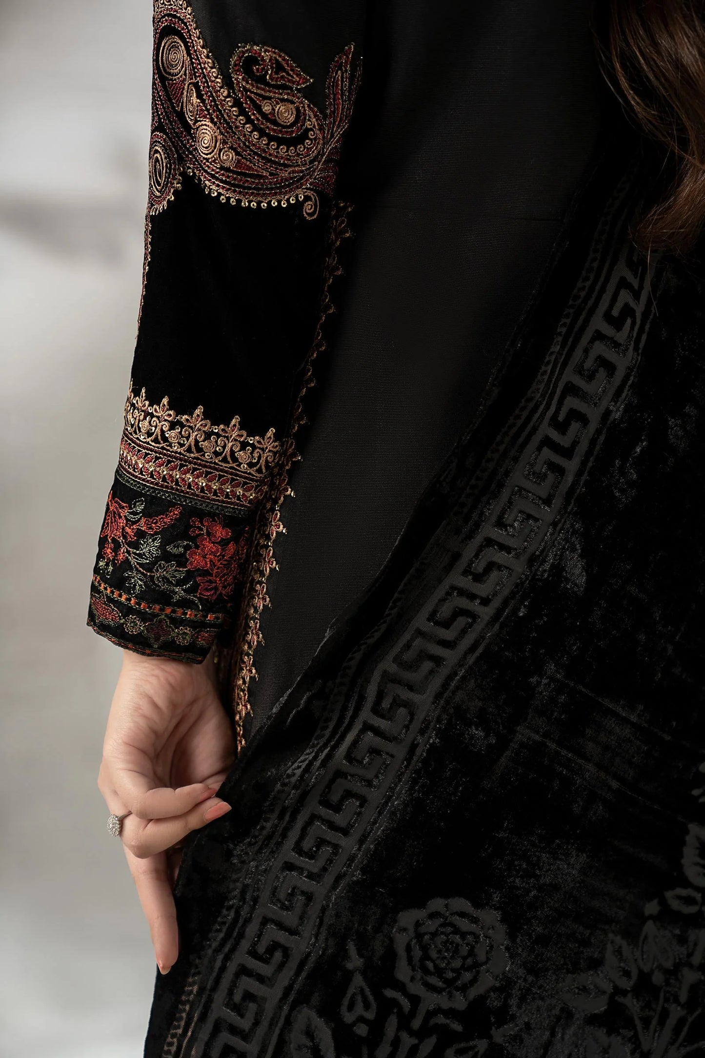 DW-W24-146R1-Black | Luxury Pret | MARIA.B