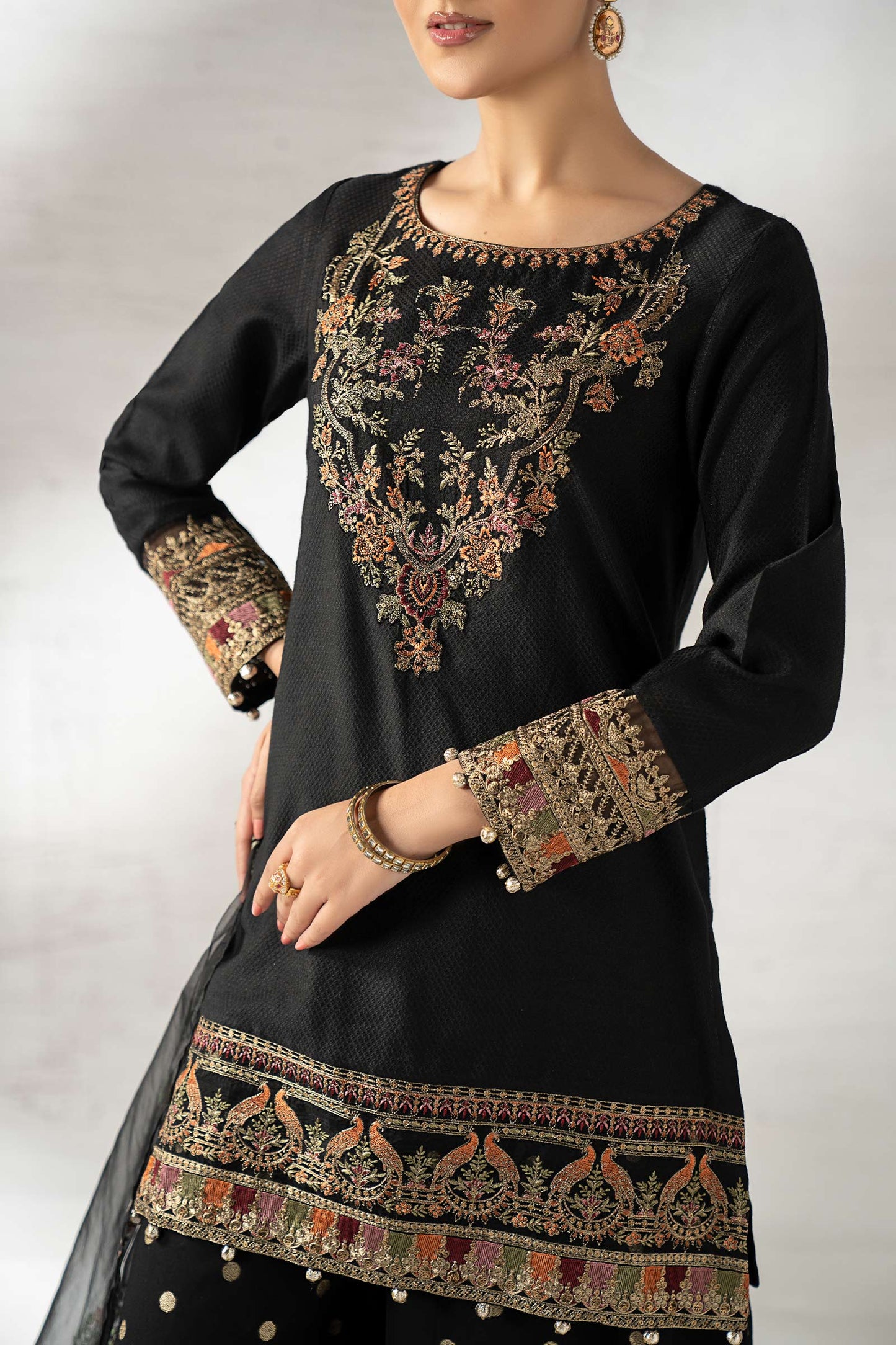 DW-W25-07-Black | Luxury Pret | MARIA.B