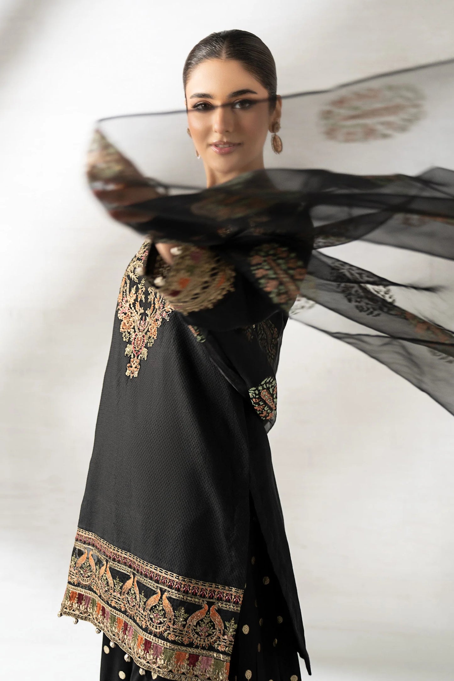 DW-W25-07-Black | Luxury Pret | MARIA.B