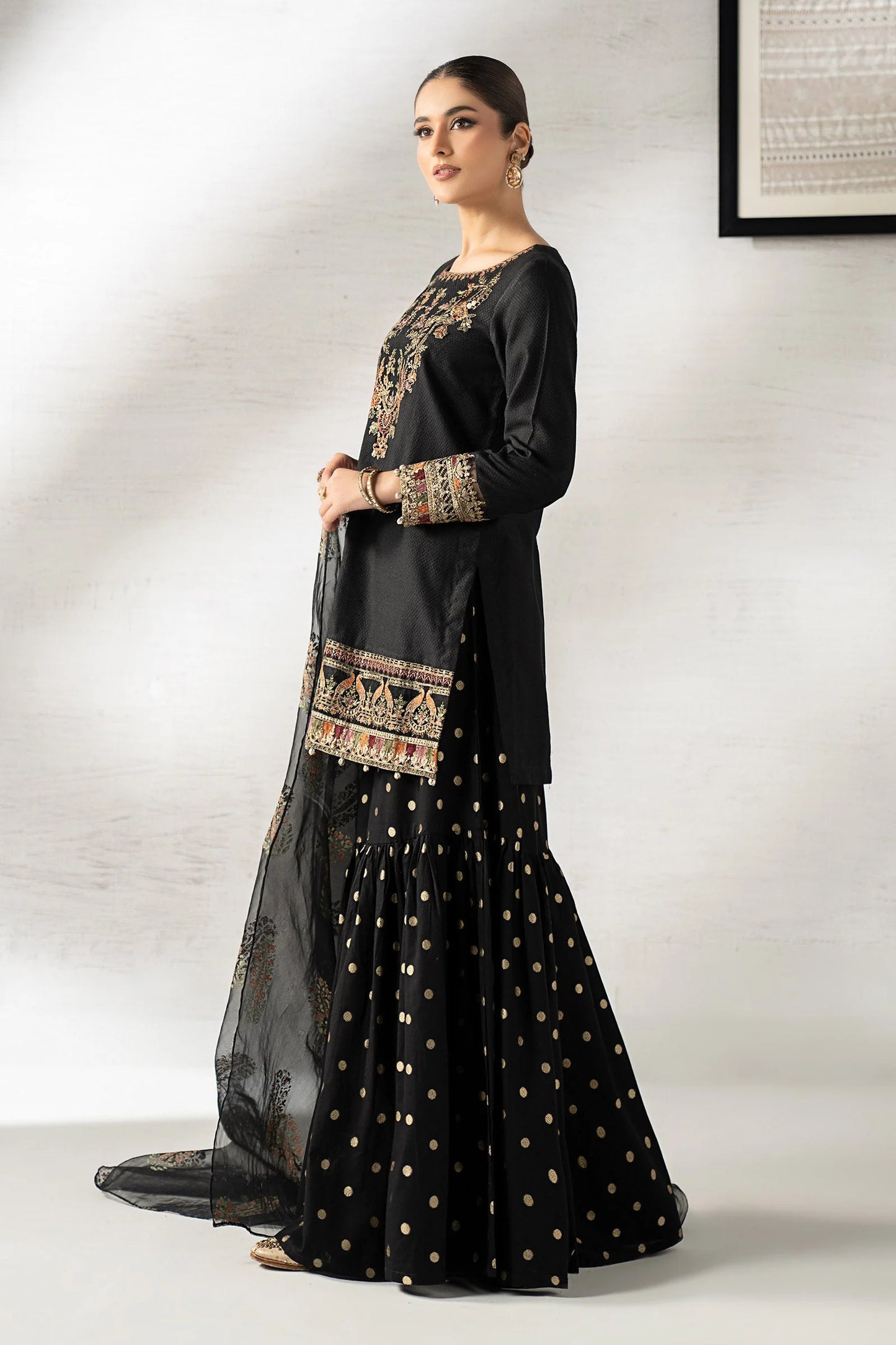 DW-W25-07-Black | Luxury Pret | MARIA.B