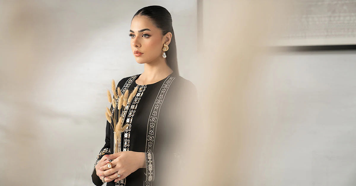 DW-W25-14-Black | Luxury Pret | MARIA.B