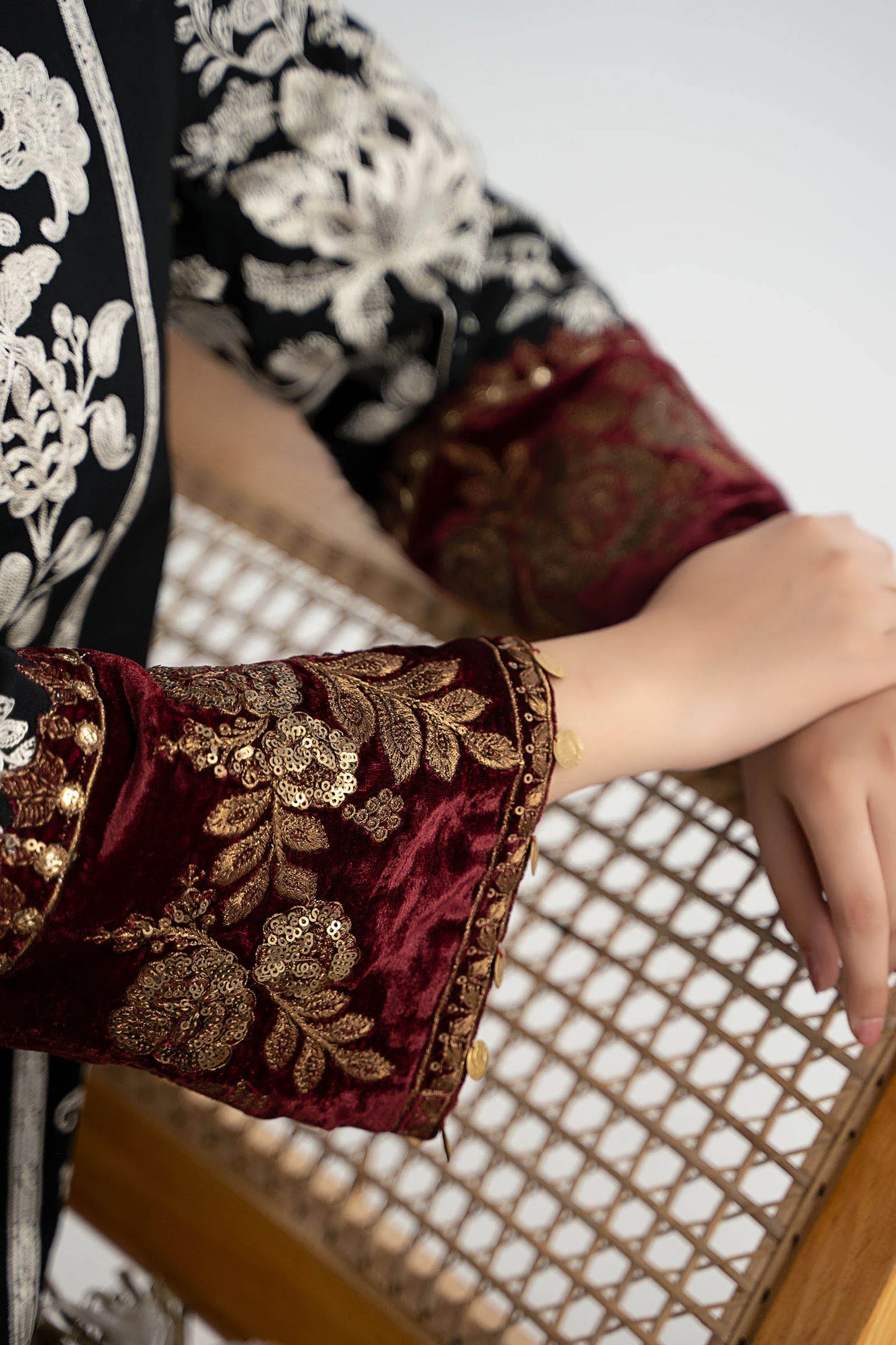 DW-W25-18-Black | Luxury Pret | MARIA.B