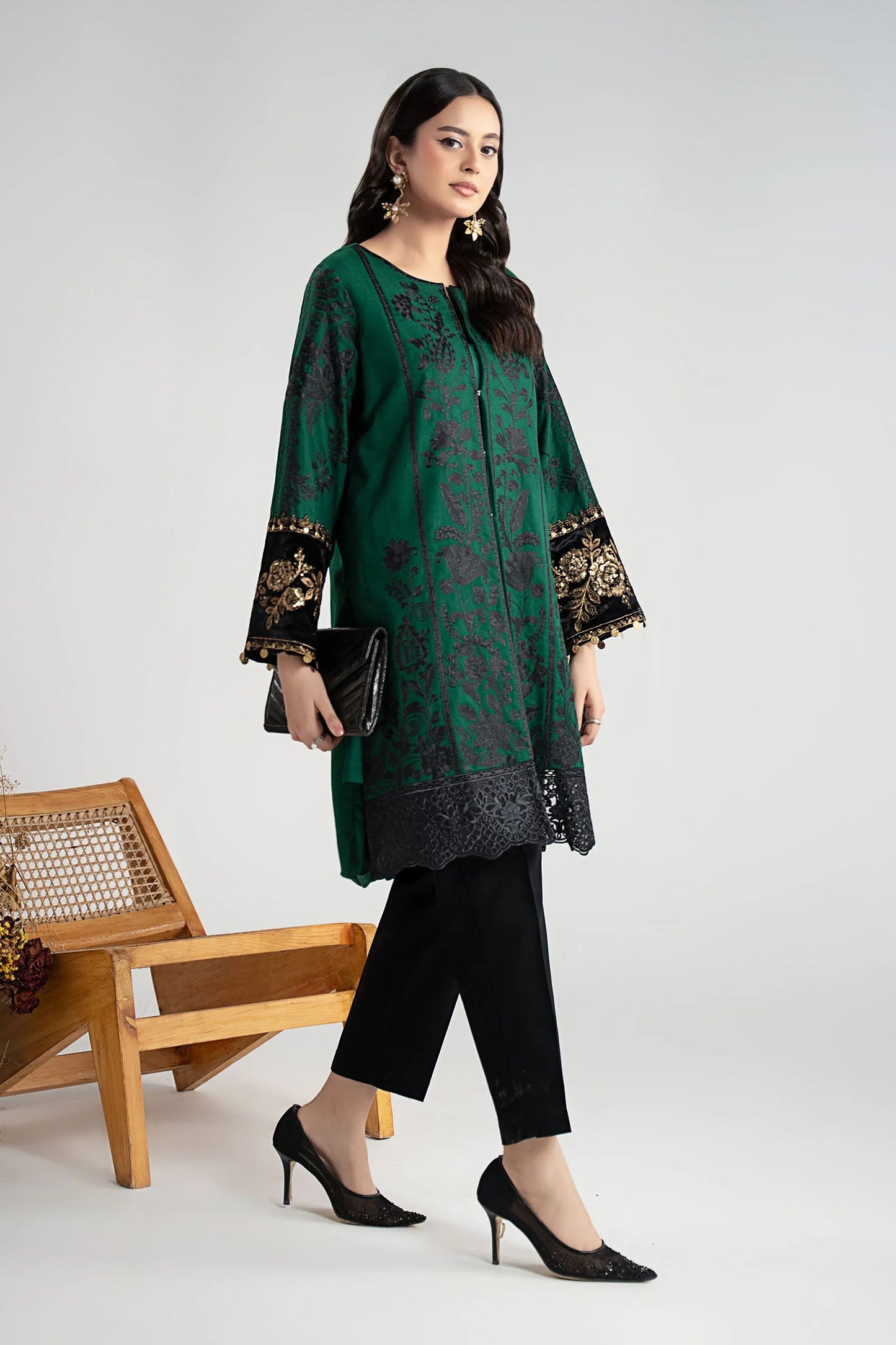 DW-W25-18-Green | Luxury Pret | MARIA.B