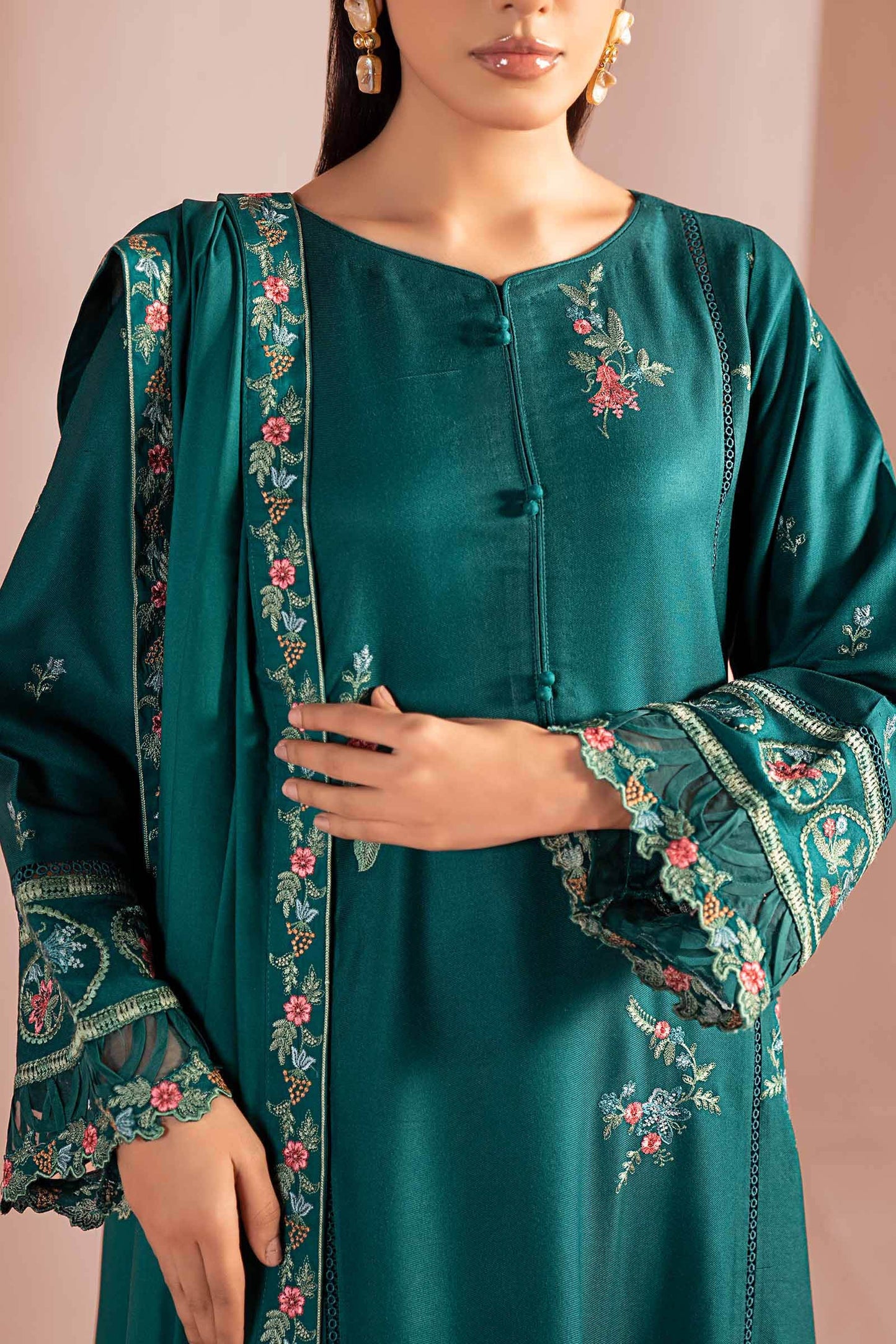 DW-W25-26-Green | Luxury Pret | MARIA.B