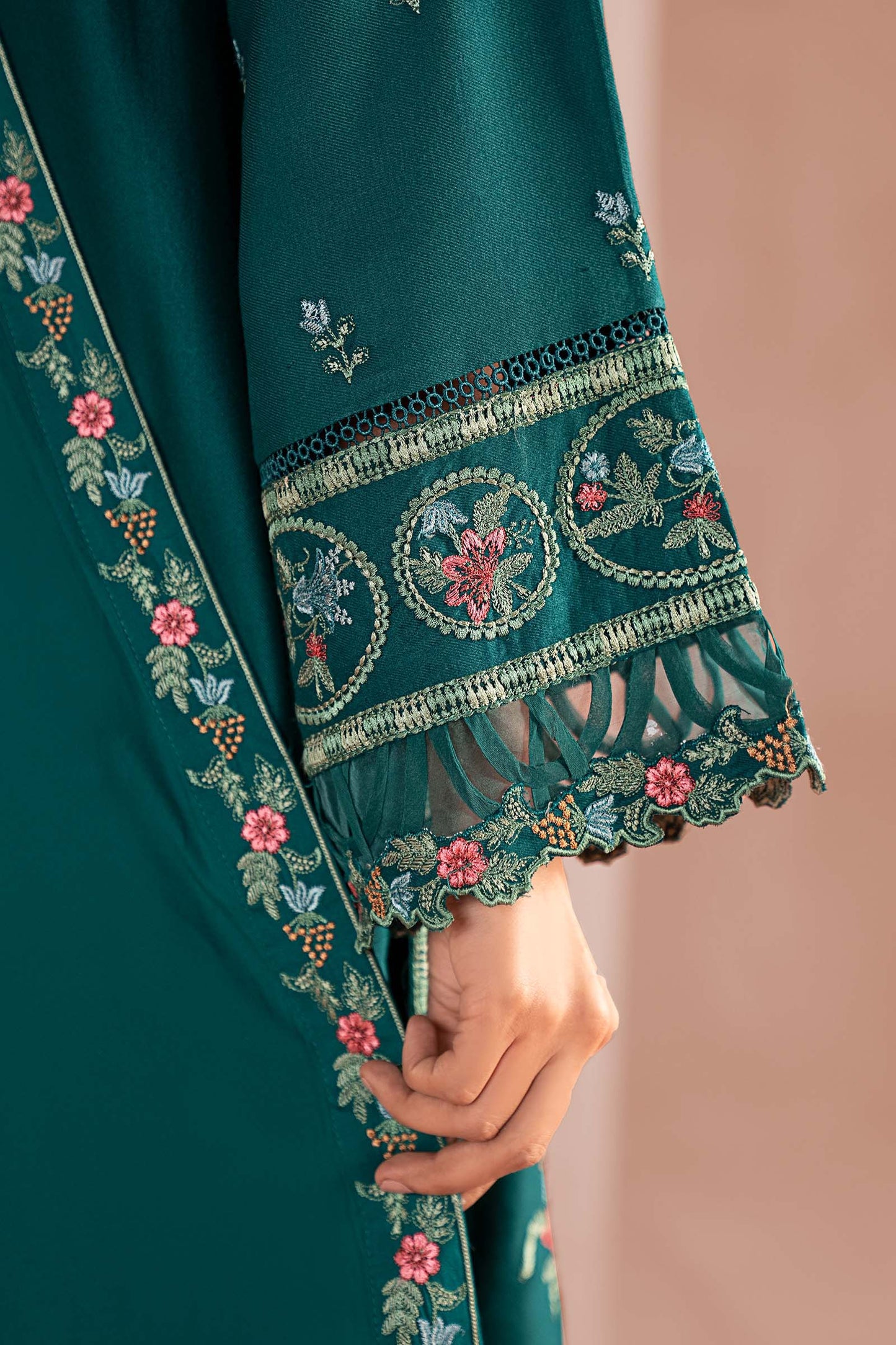 DW-W25-26-Green | Luxury Pret | MARIA.B