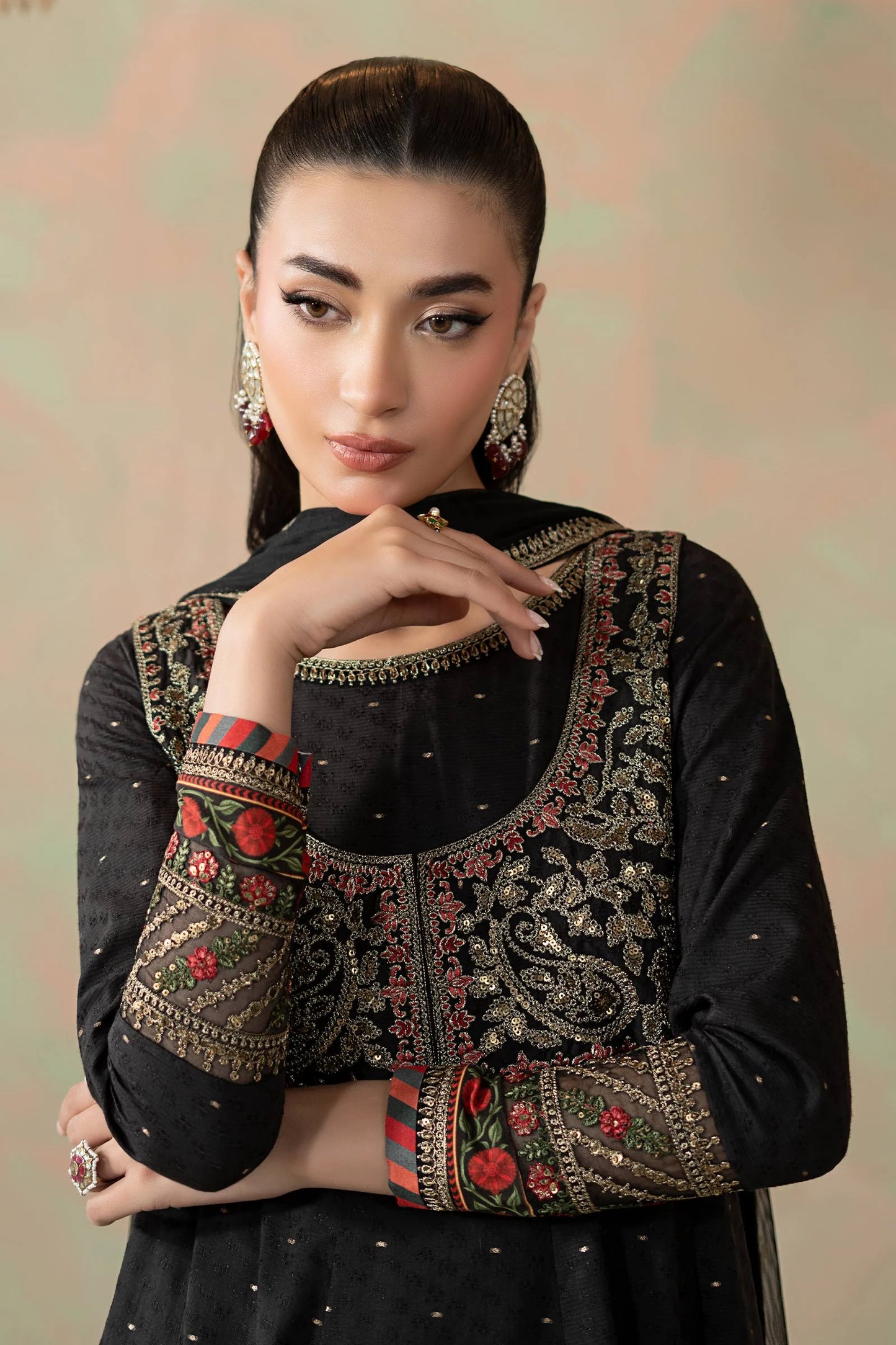 DW-W25-28-Black | Luxury Pret | MARIA.B