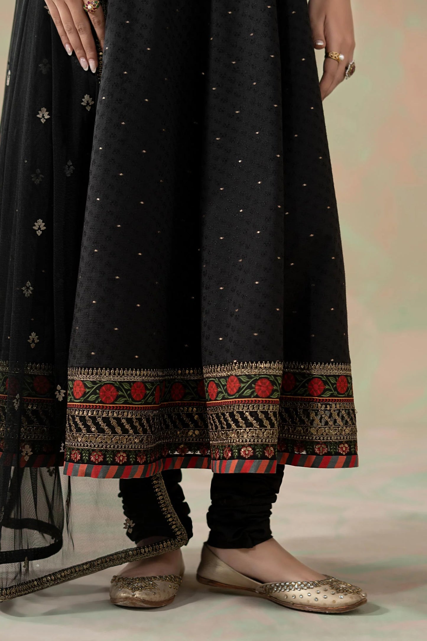 DW-W25-28-Black | Luxury Pret | MARIA.B