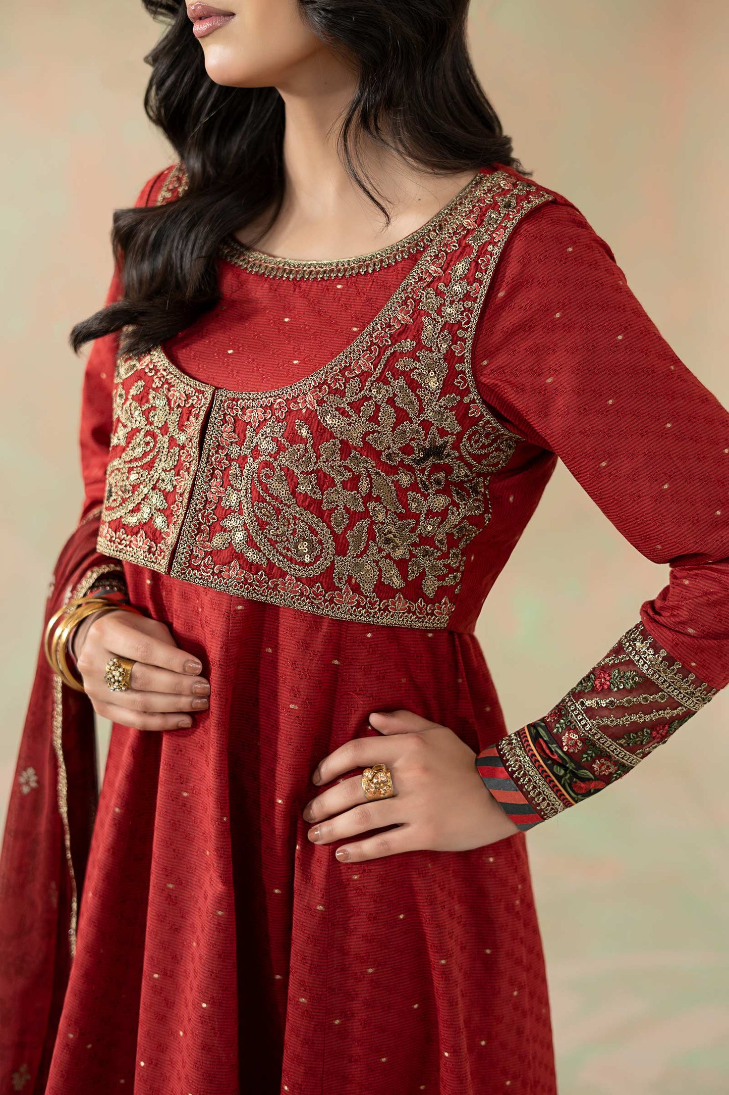 DW-W25-28-Red | Luxury Pret | MARIA.B