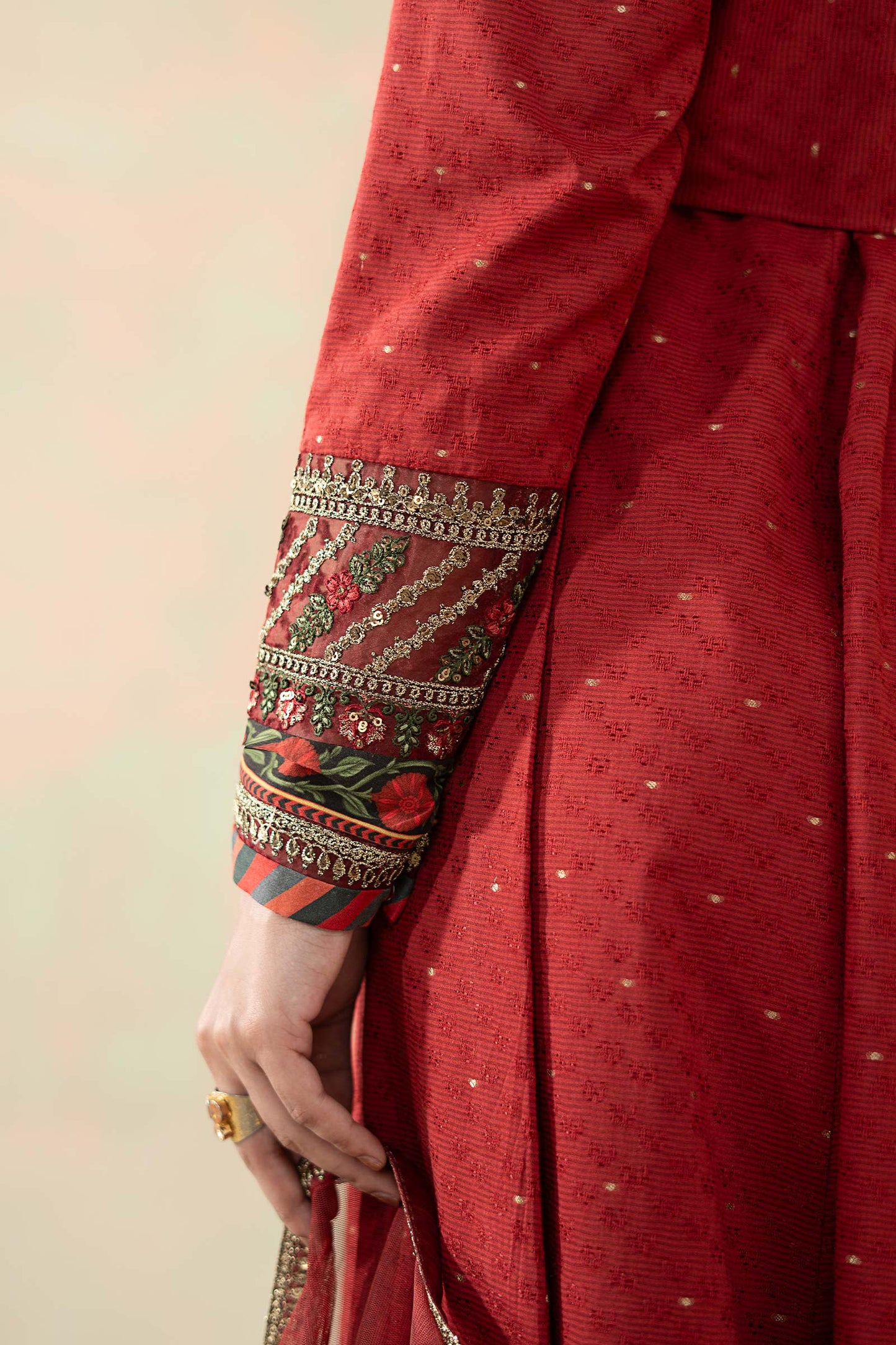 DW-W25-28-Red | Luxury Pret | MARIA.B