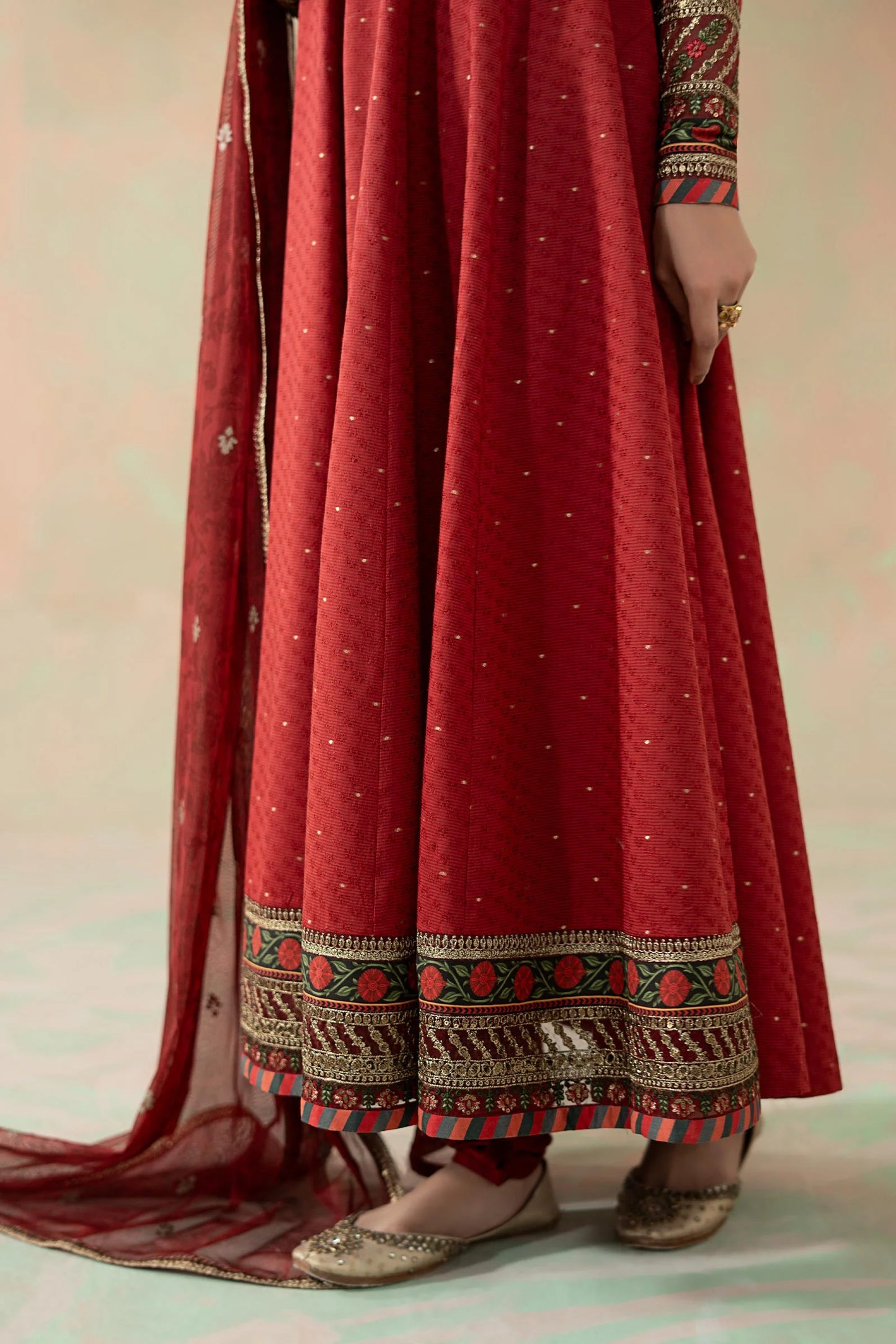 DW-W25-28-Red | Luxury Pret | MARIA.B