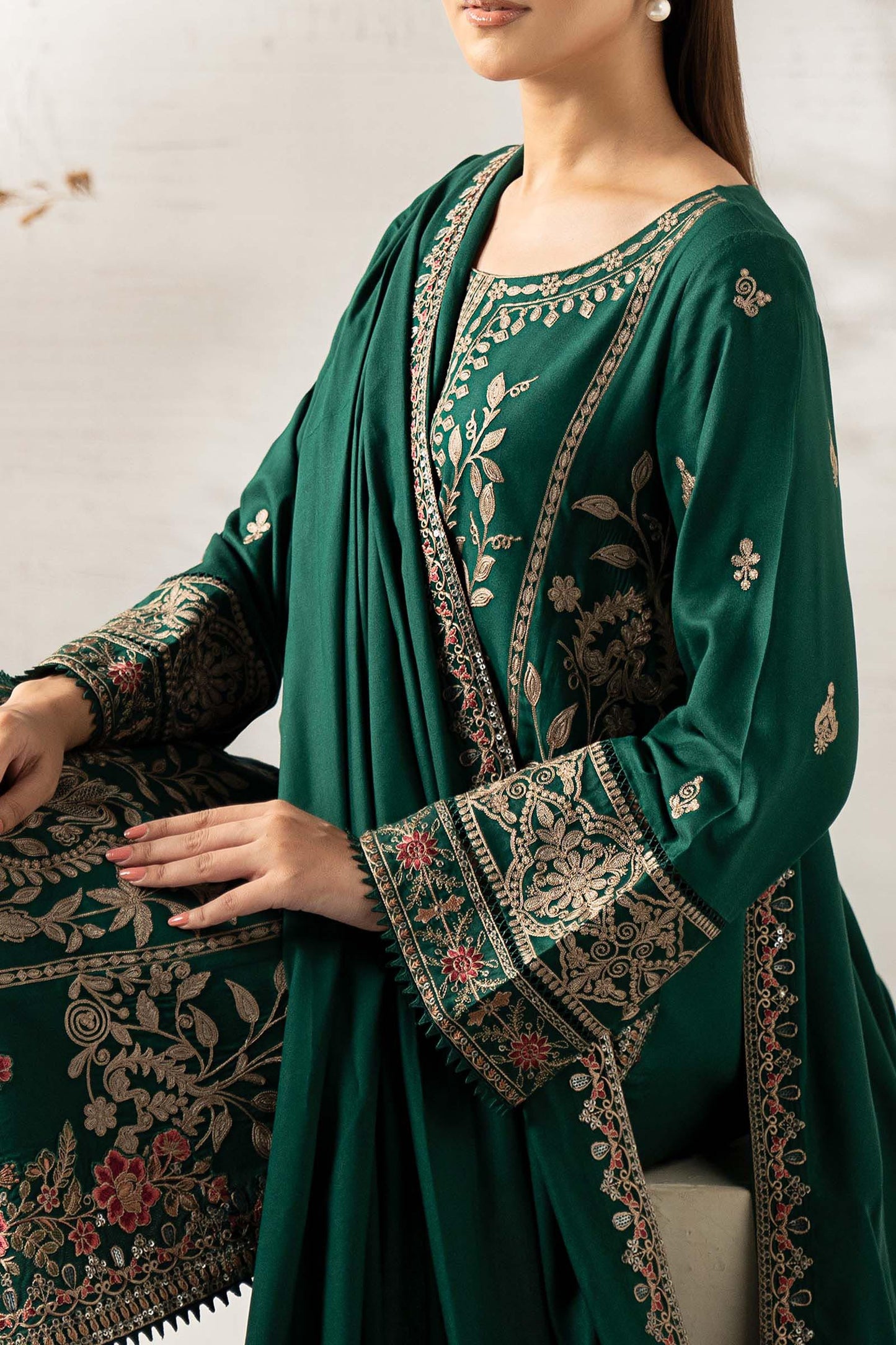 DW-W25-32-Green | Luxury Pret | MARIA.B