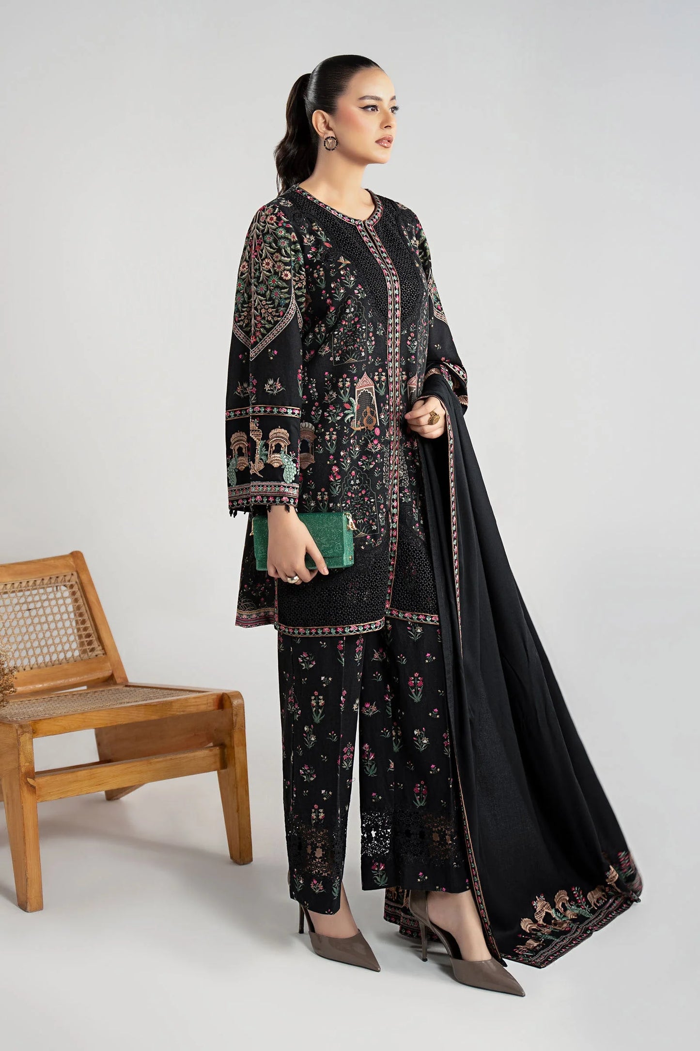 DW-W25-35-Black | Luxury Pret | MARIA.B