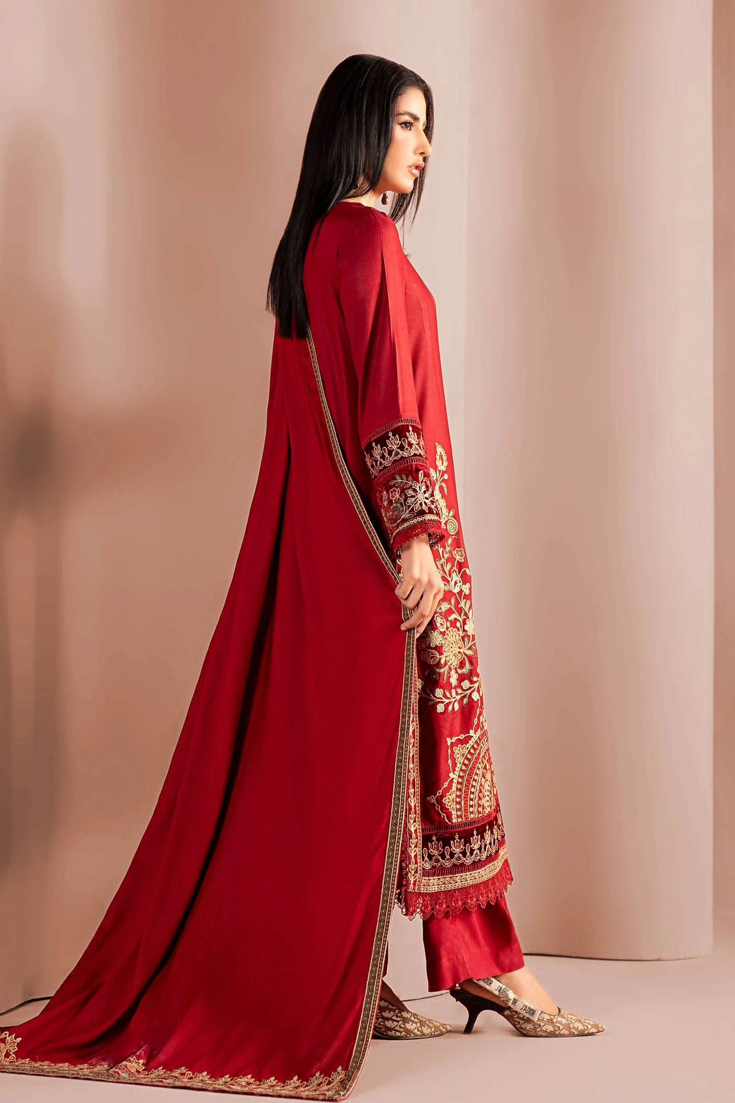 DW-W25-36-Red | Luxury Pret | MARIA.B