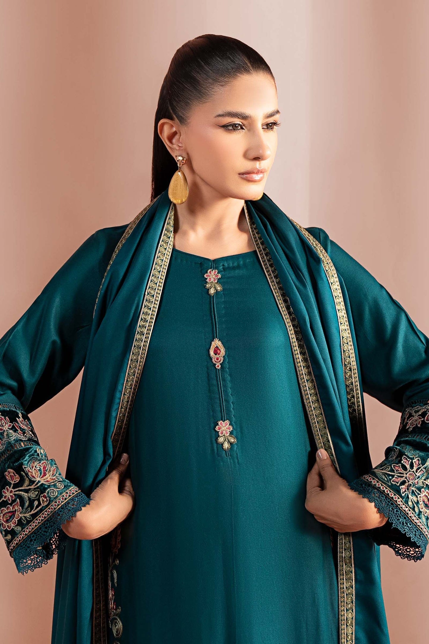 DW-W25-36-Teal | Luxury Pret | MARIA.B