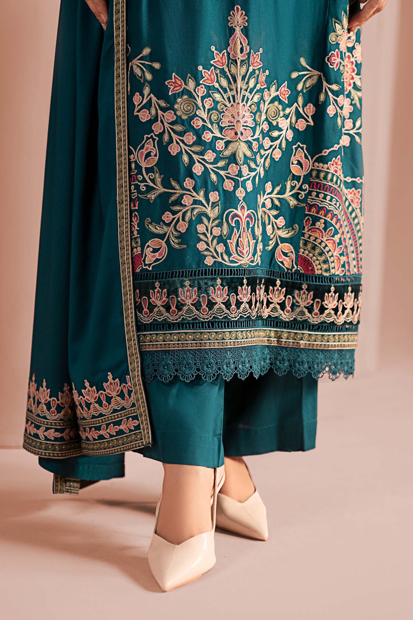 DW-W25-36-Teal | Luxury Pret | MARIA.B