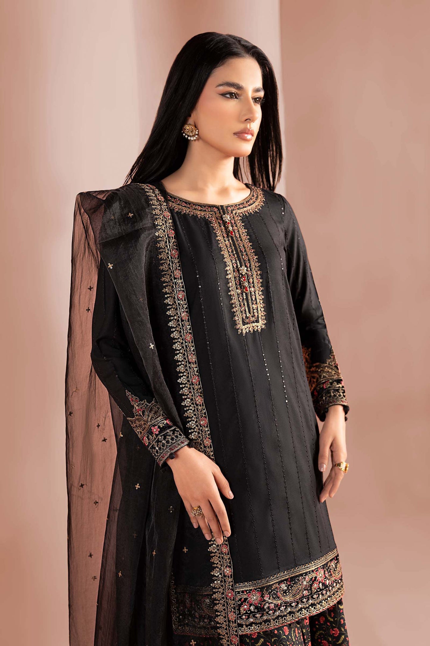 DW-W25-40-Black | Luxury Pret | MARIA.B