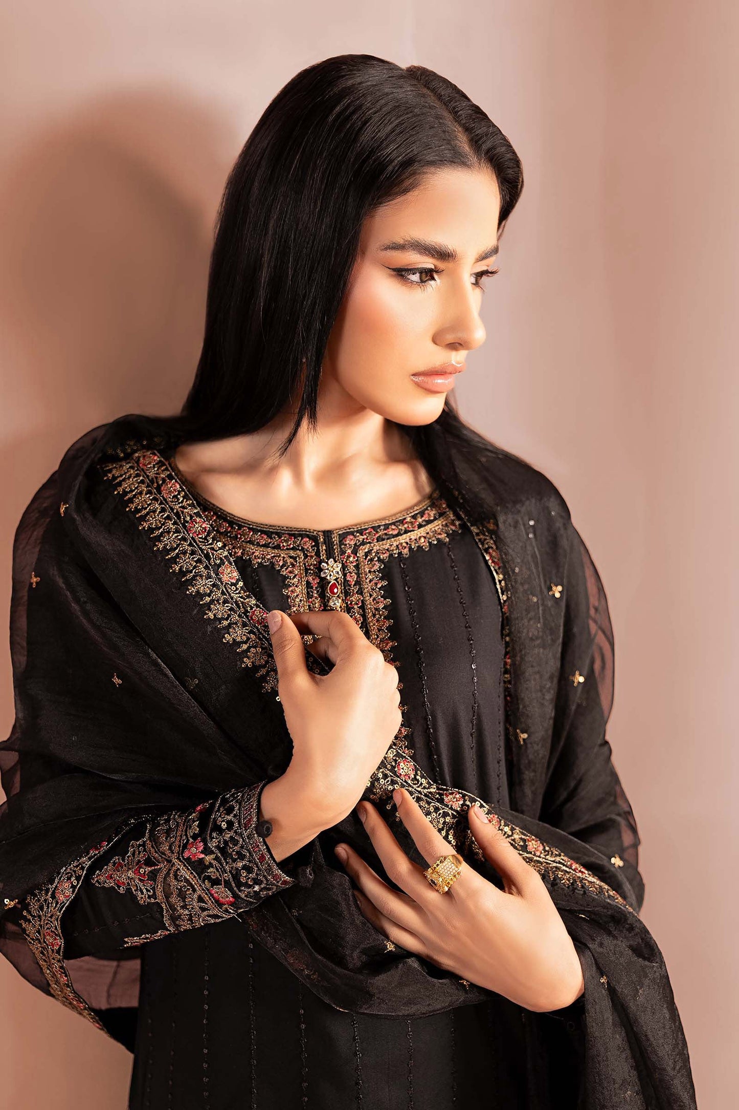 DW-W25-40-Black | Luxury Pret | MARIA.B