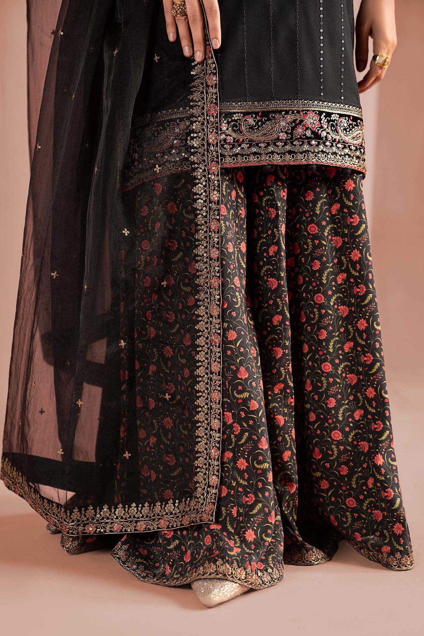 DW-W25-40-Black | Luxury Pret | MARIA.B