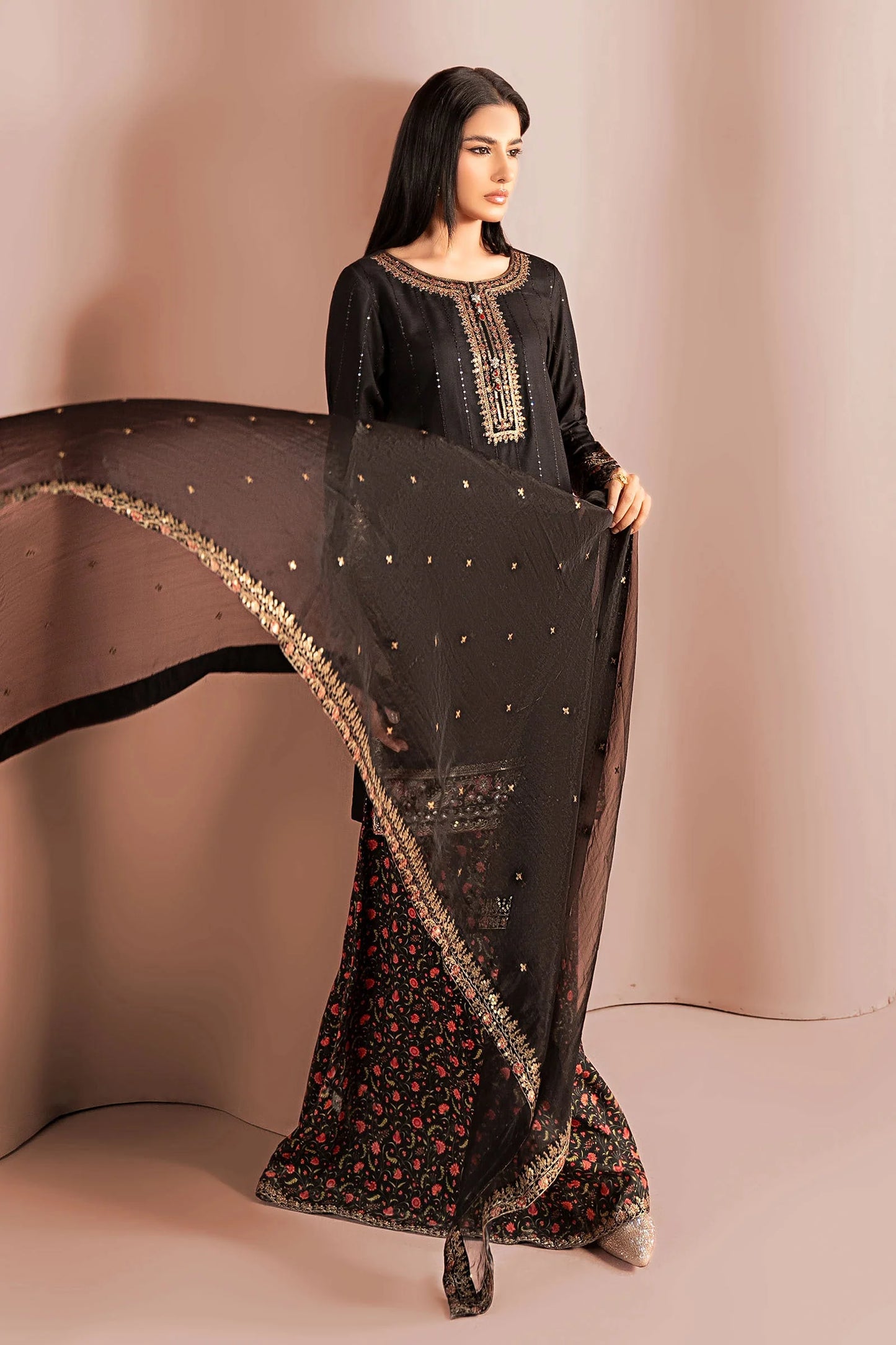 DW-W25-40-Black | Luxury Pret | MARIA.B