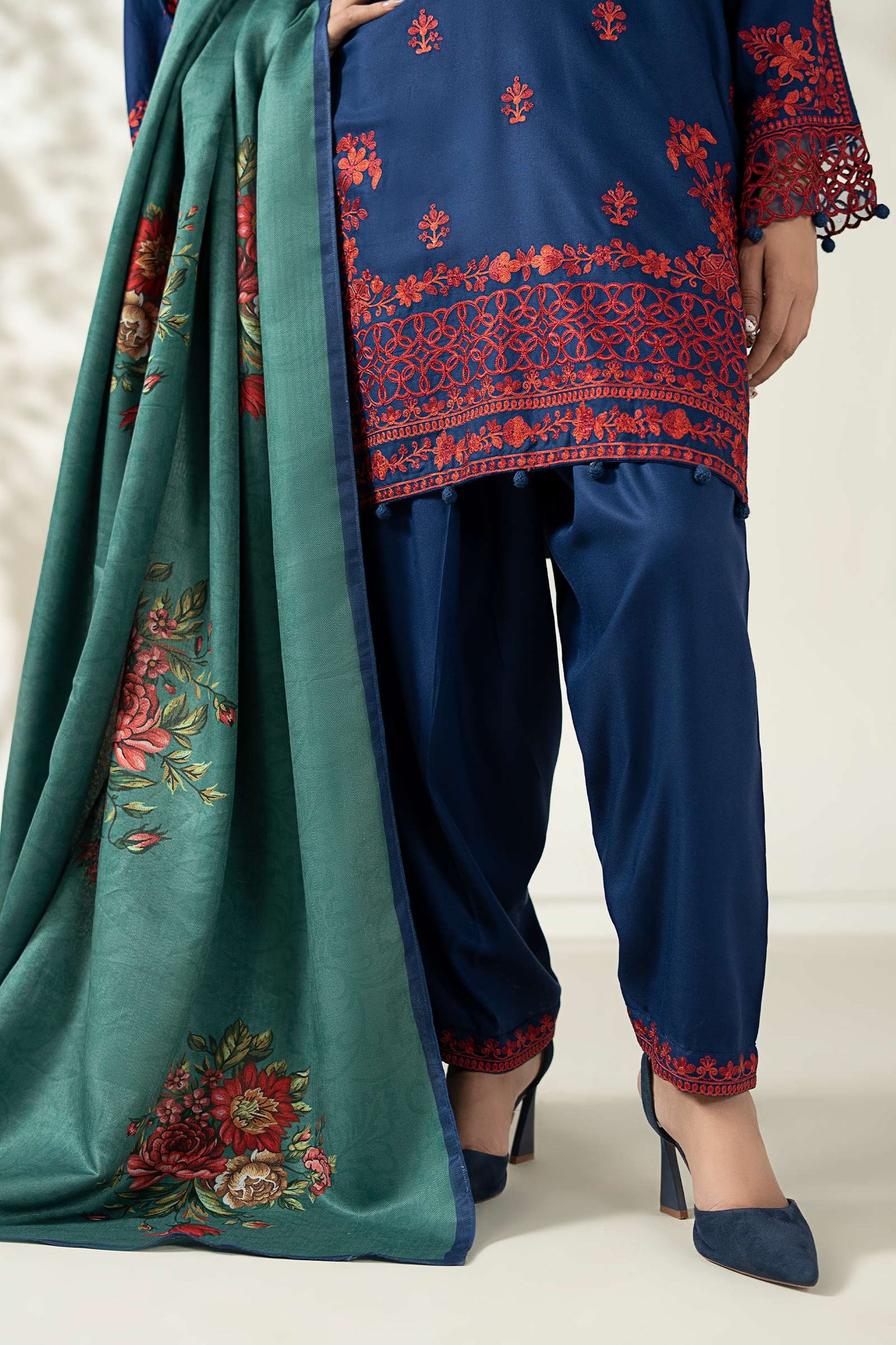 DW-W25-46-Blue | Luxury Pret | MARIA.B