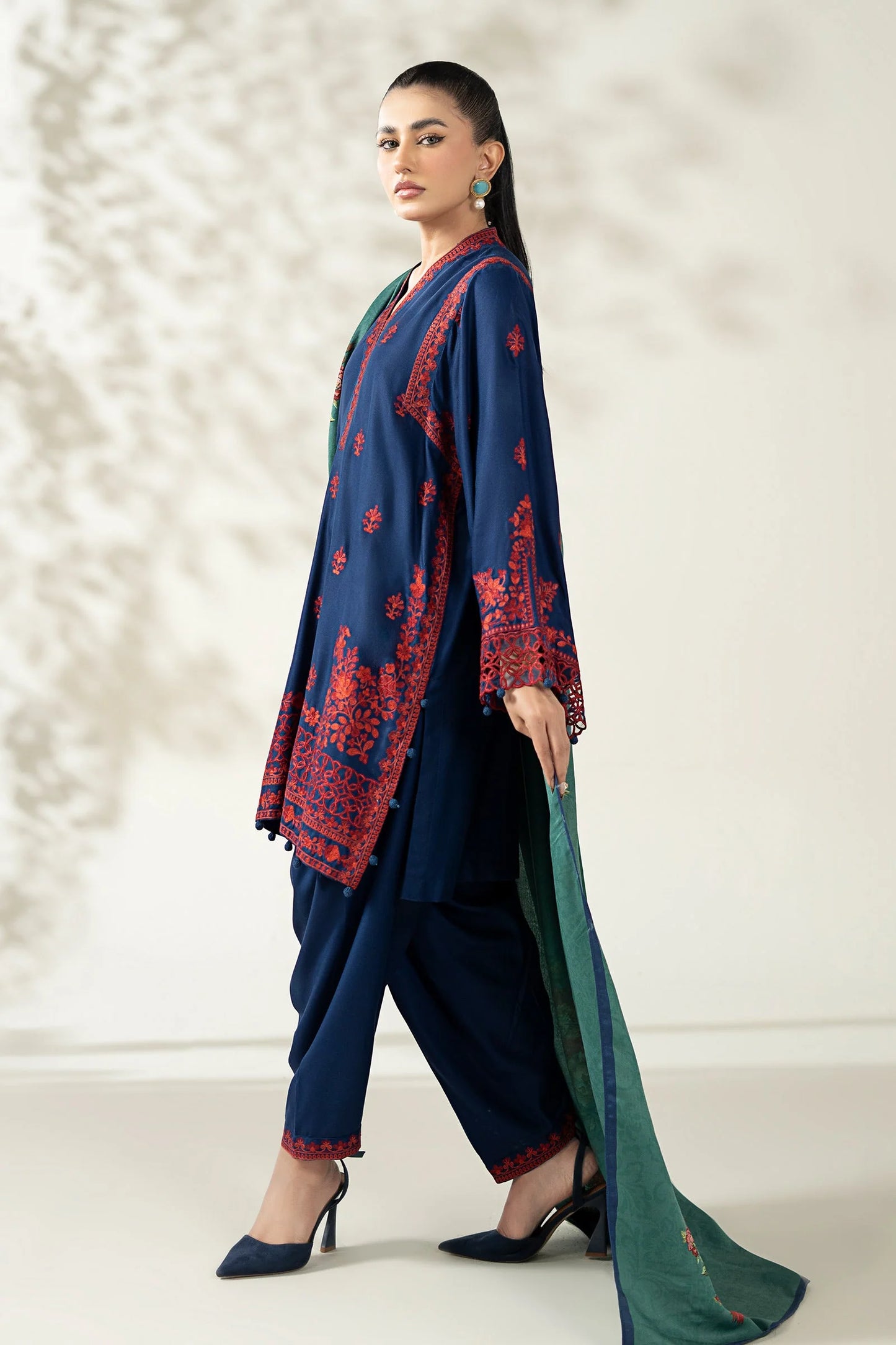 DW-W25-46-Blue | Luxury Pret | MARIA.B