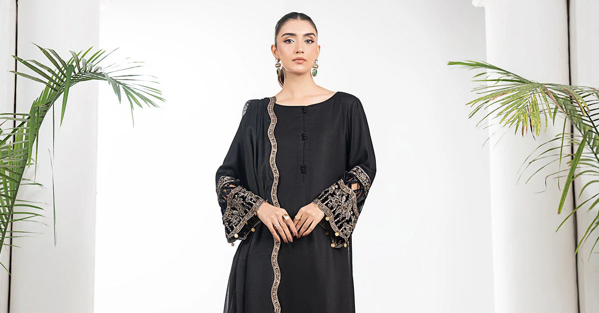 DW-W25-48-Black | Luxury Pret | MARIA.B